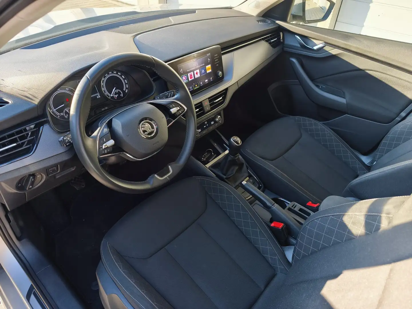 Skoda Kamiq 1,0 TSI Ambition Silber - 2