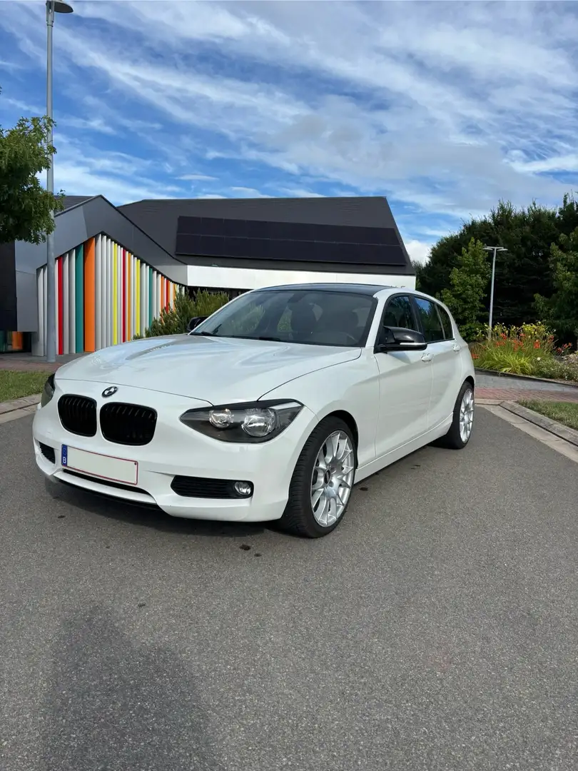BMW 114 114i 102 ch Wit - 1