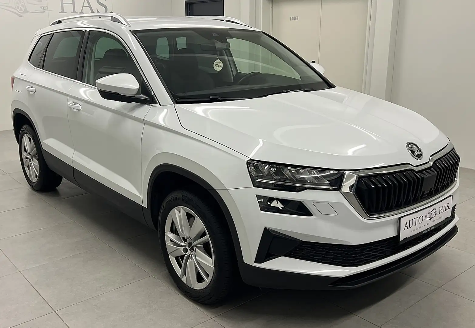 Skoda Karoq 2,0 TDI DSG Style*AHK*LED*WKR*TOP ZUSTAND* Weiß - 2