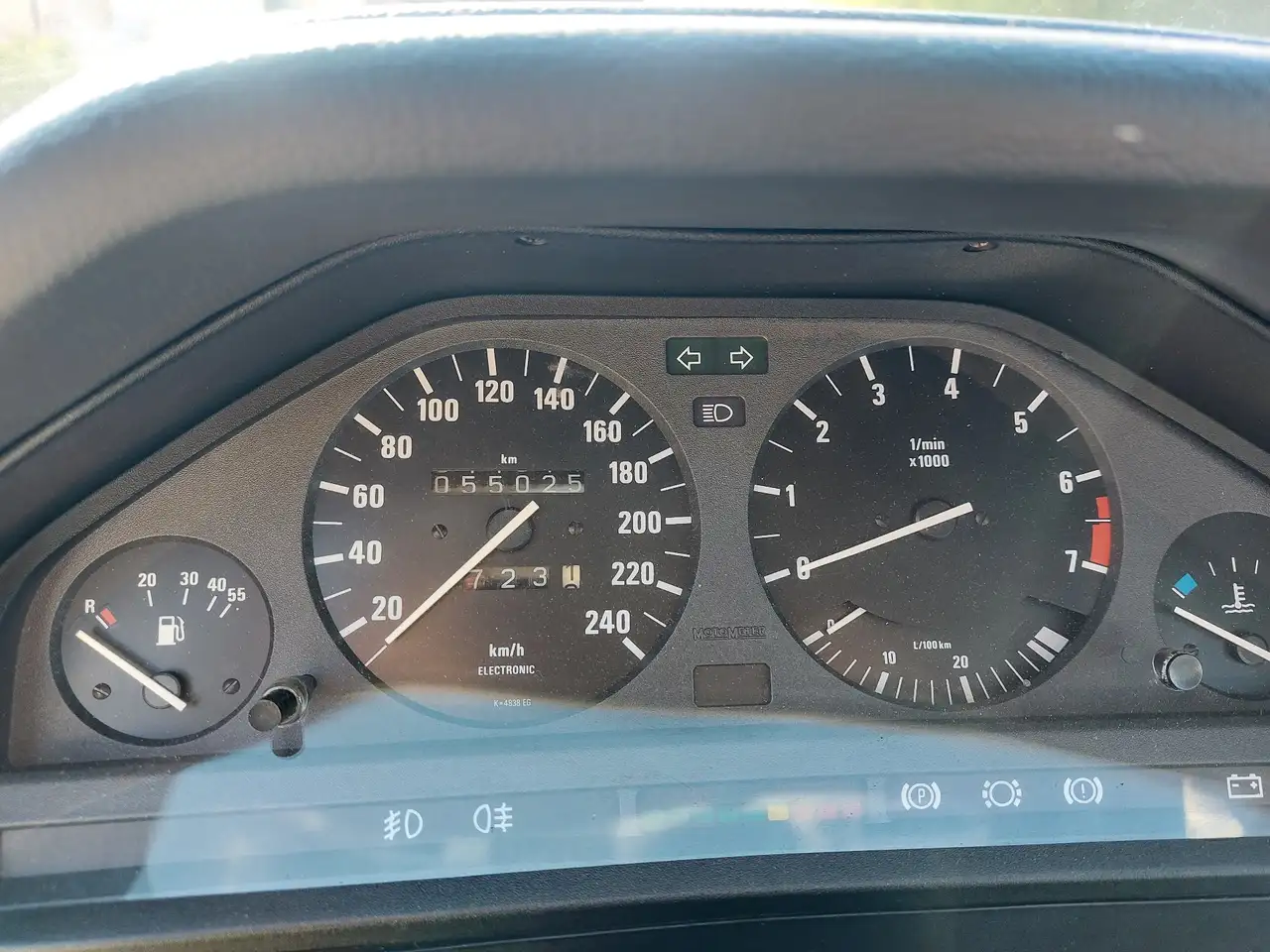 BMW 318i 4p, foto 8