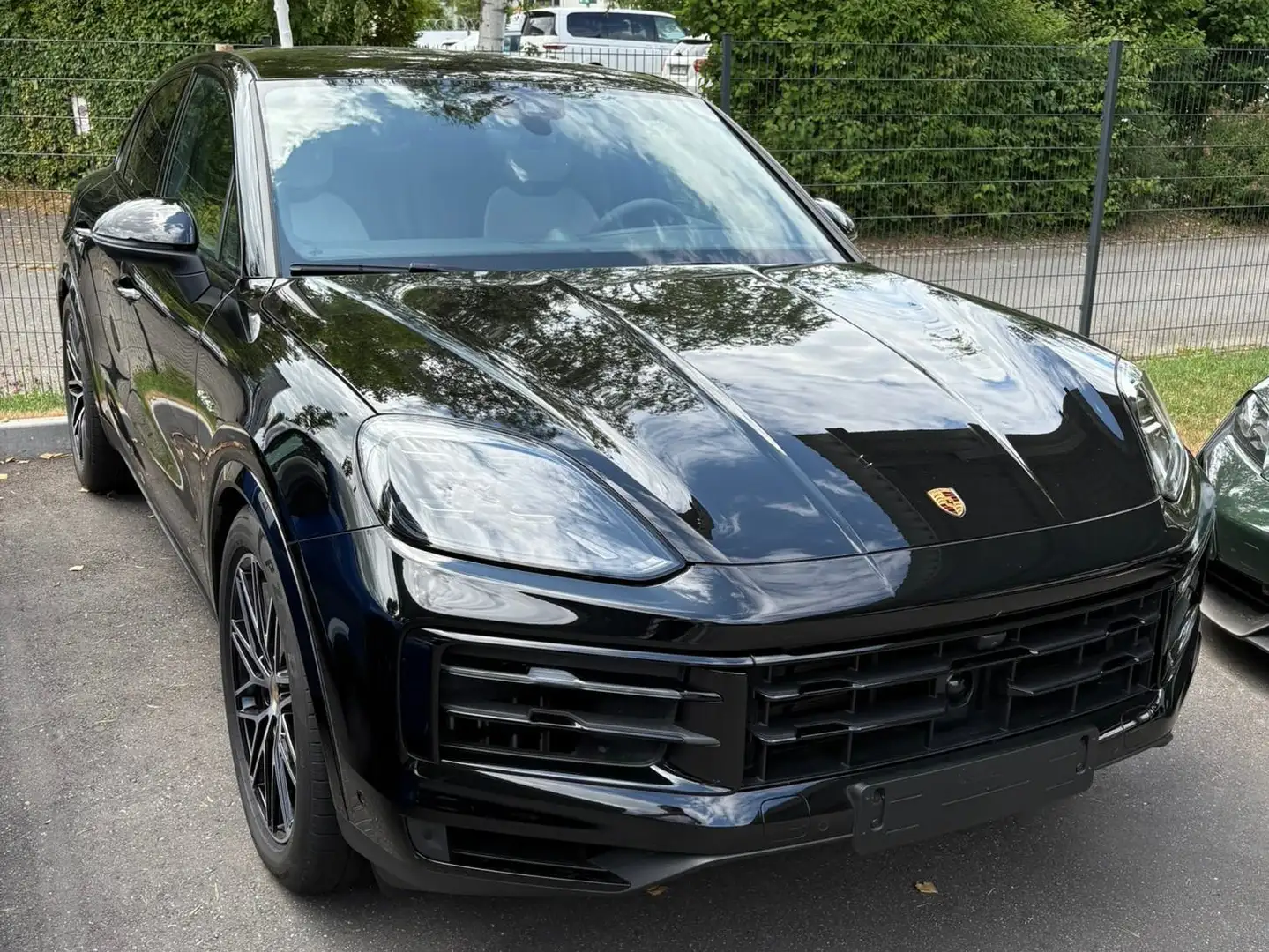 Porsche Cayenne E-Hybrid Coupe neues Modell auch andere kurzfristi Noir - 1