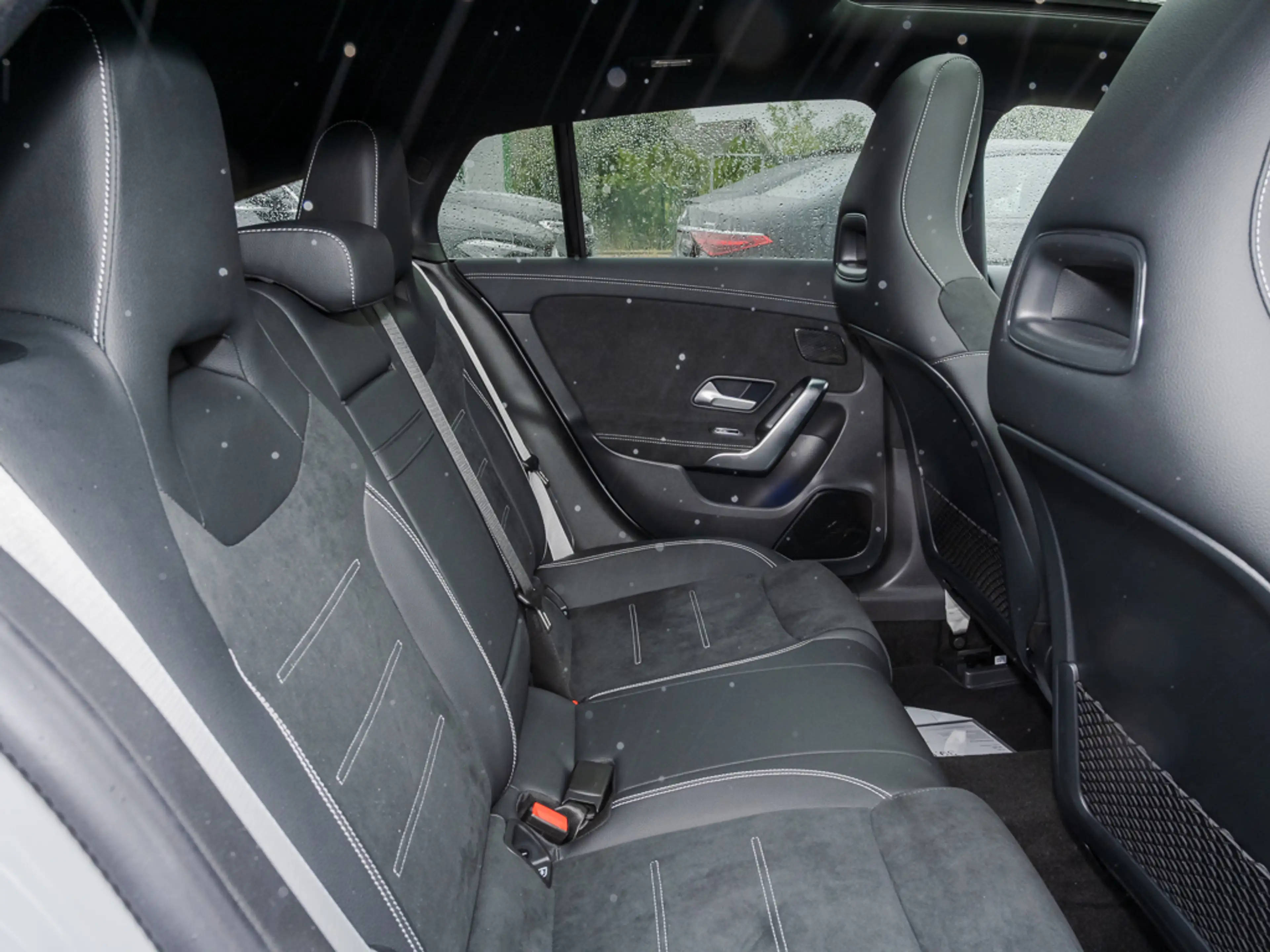 Mercedes-Benz CLA 220 d SB AMG PANO NIGHT DISTRO SOUNDSYSTEM — photo 12