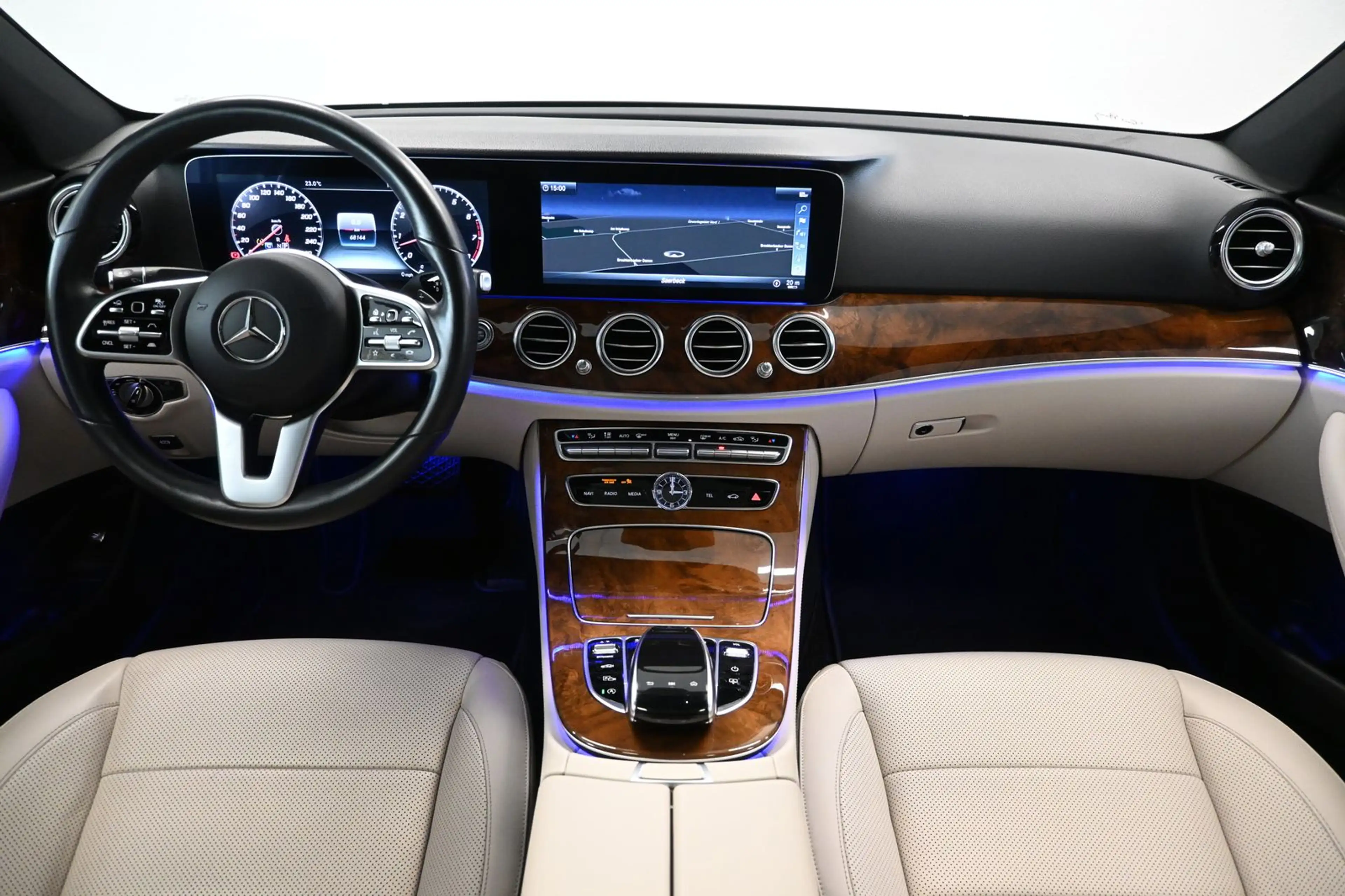 Mercedes-Benz E 450 4M AMG LINE *M-BEAM*HUD*S-DACH*360°*BURMES — photo 12