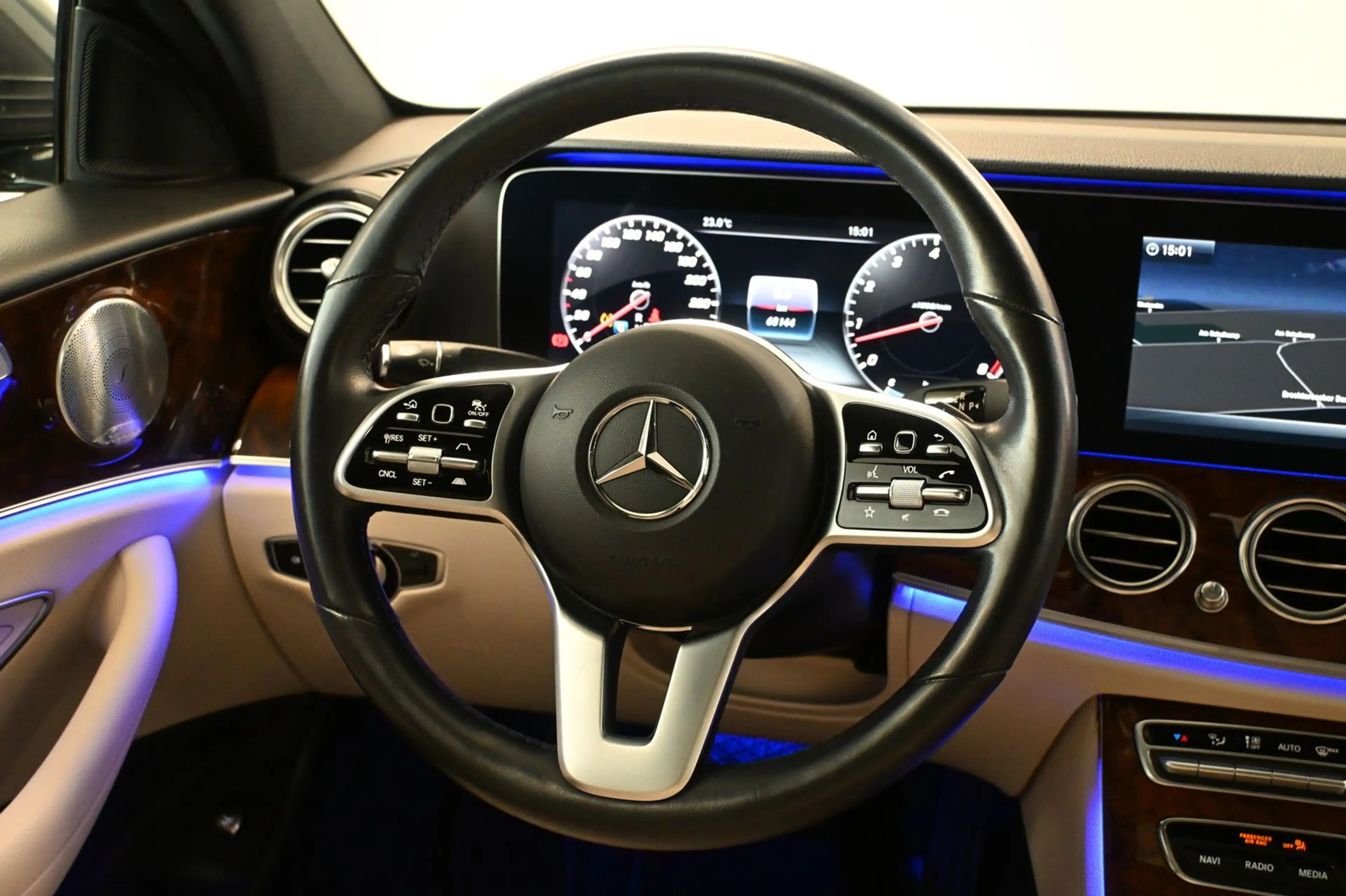 Mercedes-Benz E 450 4M AMG LINE *M-BEAM*HUD*S-DACH*360°*BURMES — photo 14