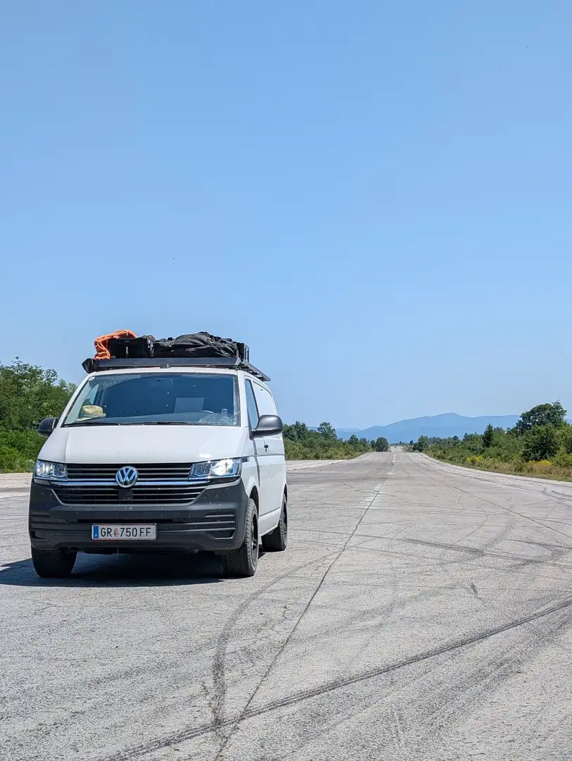 Volkswagen T6.1 Transporter Camperumbau Weiß - 1