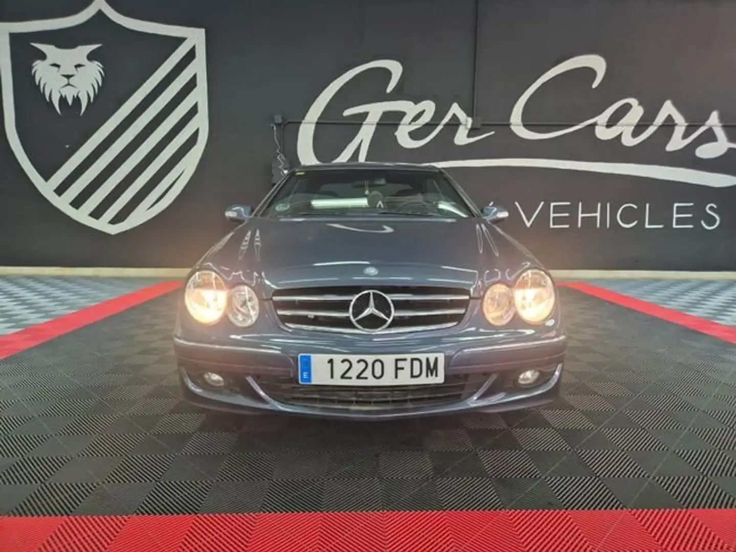 Mercedes-Benz CLK 200 320CDI AVANTGARDE 224CV AUT Gris - 2