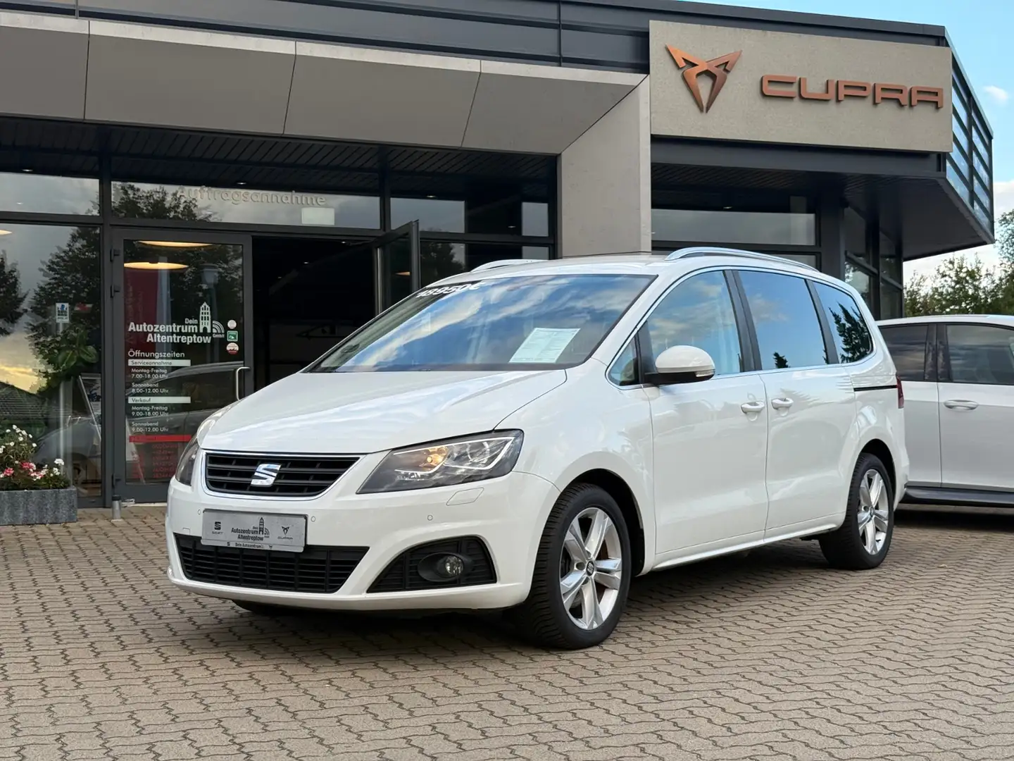 SEAT Alhambra 2.0 TDI DSG Style Plus NAVI XENON RFK Blanc - 2