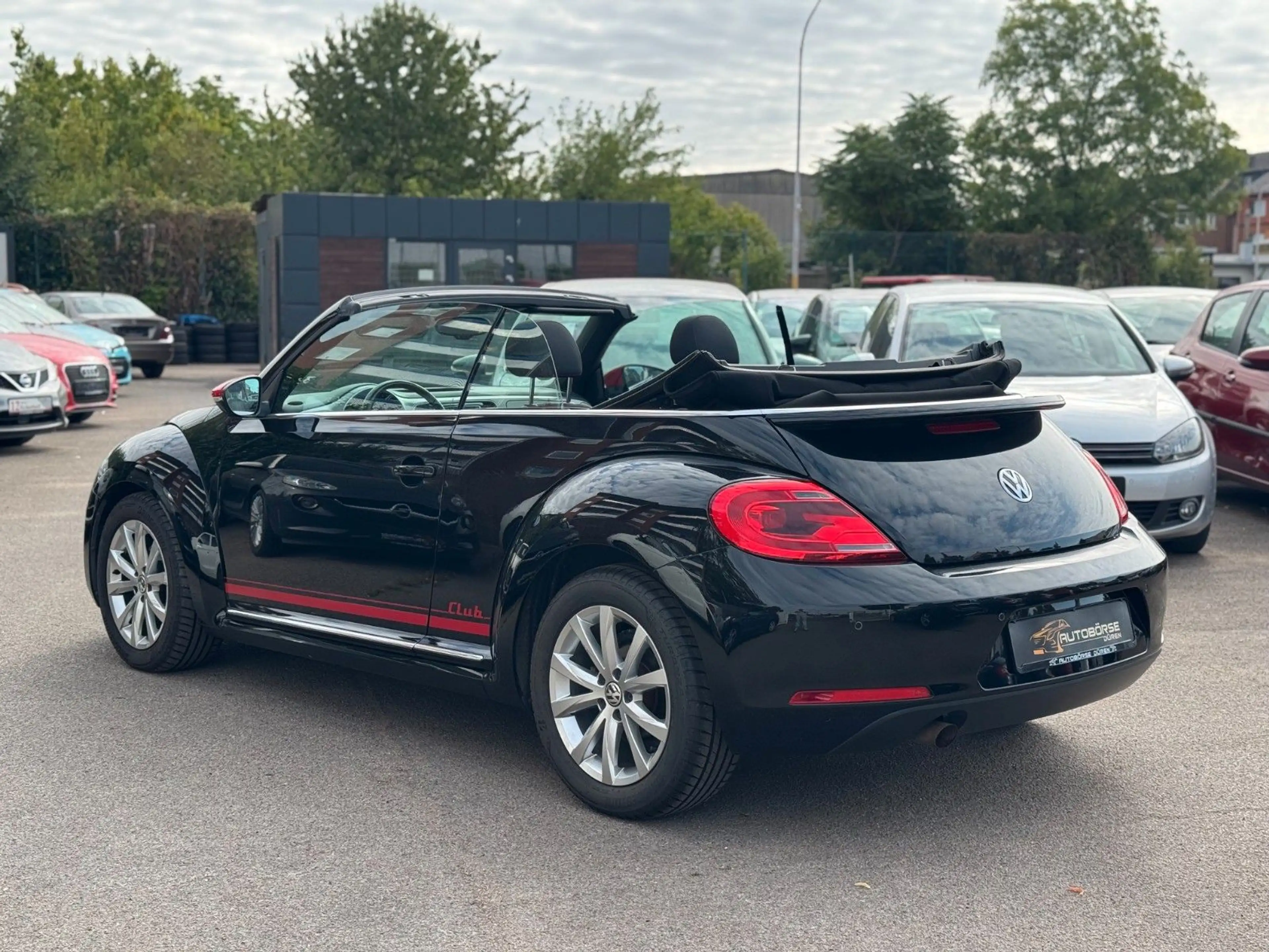 Volkswagen Beetle Cabriolet Club BMT SHZ/PDC/Sportpacket — photo 4