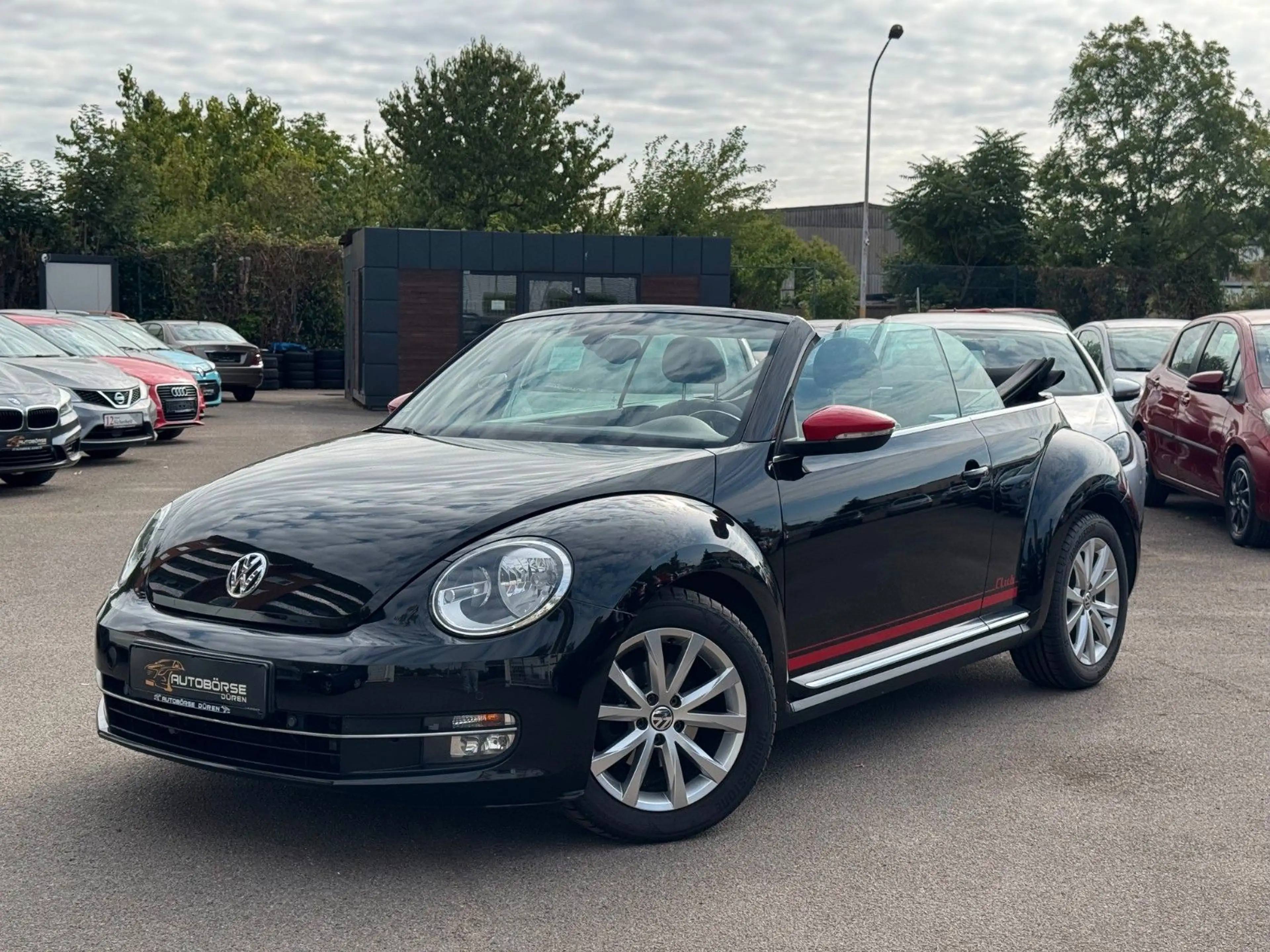 Volkswagen Beetle Cabriolet Club BMT SHZ/PDC/Sportpacket — photo 2