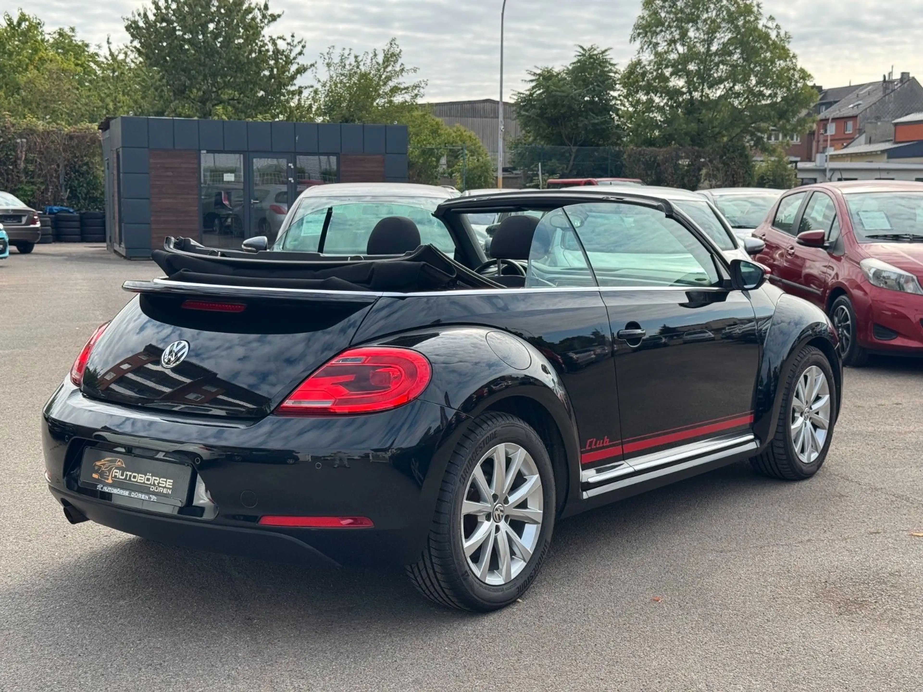 Volkswagen Beetle Cabriolet Club BMT SHZ/PDC/Sportpacket — photo 6