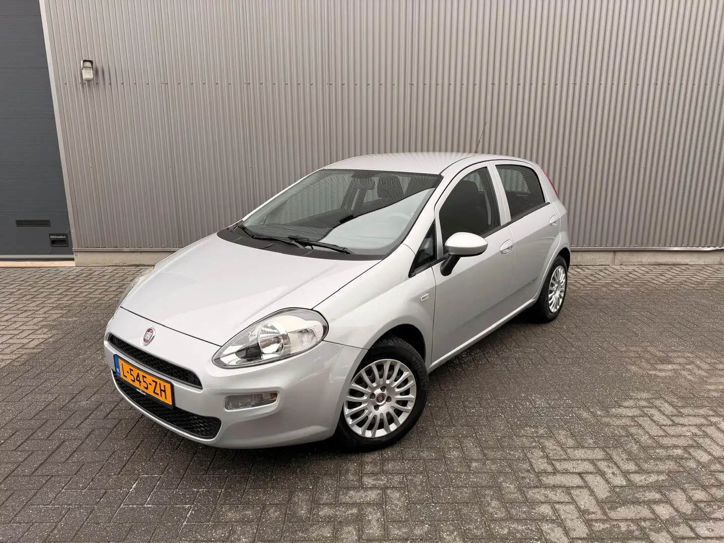 Fiat Punto Evo 1.2 Lounge Nieuwe koppeling|Elektrische ramen|Airc Grau - 1