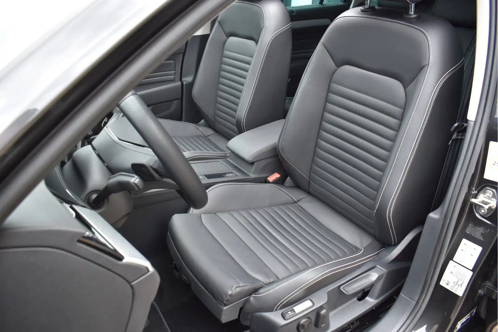 Volkswagen Passat Variant 1.4 TSI PHEV GTE 218 Pk Pano IQ Lights ACC Vol Led Gris - 2