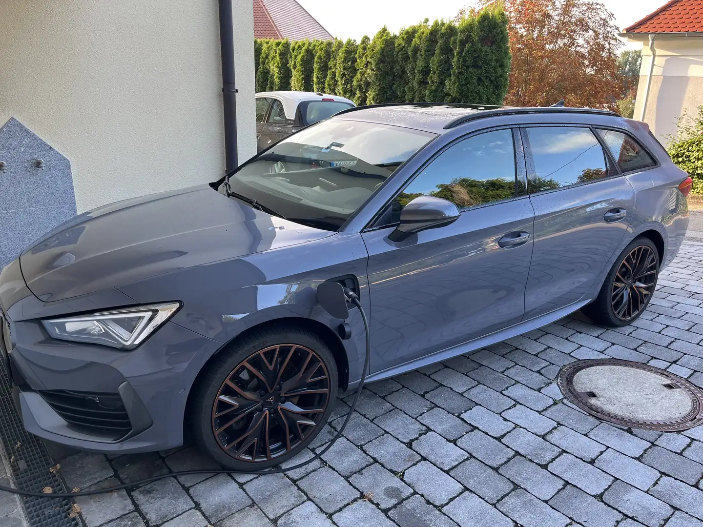 CUPRA Leon Sportstourer 1.4 e-Hybrid (180 kW System) - 1