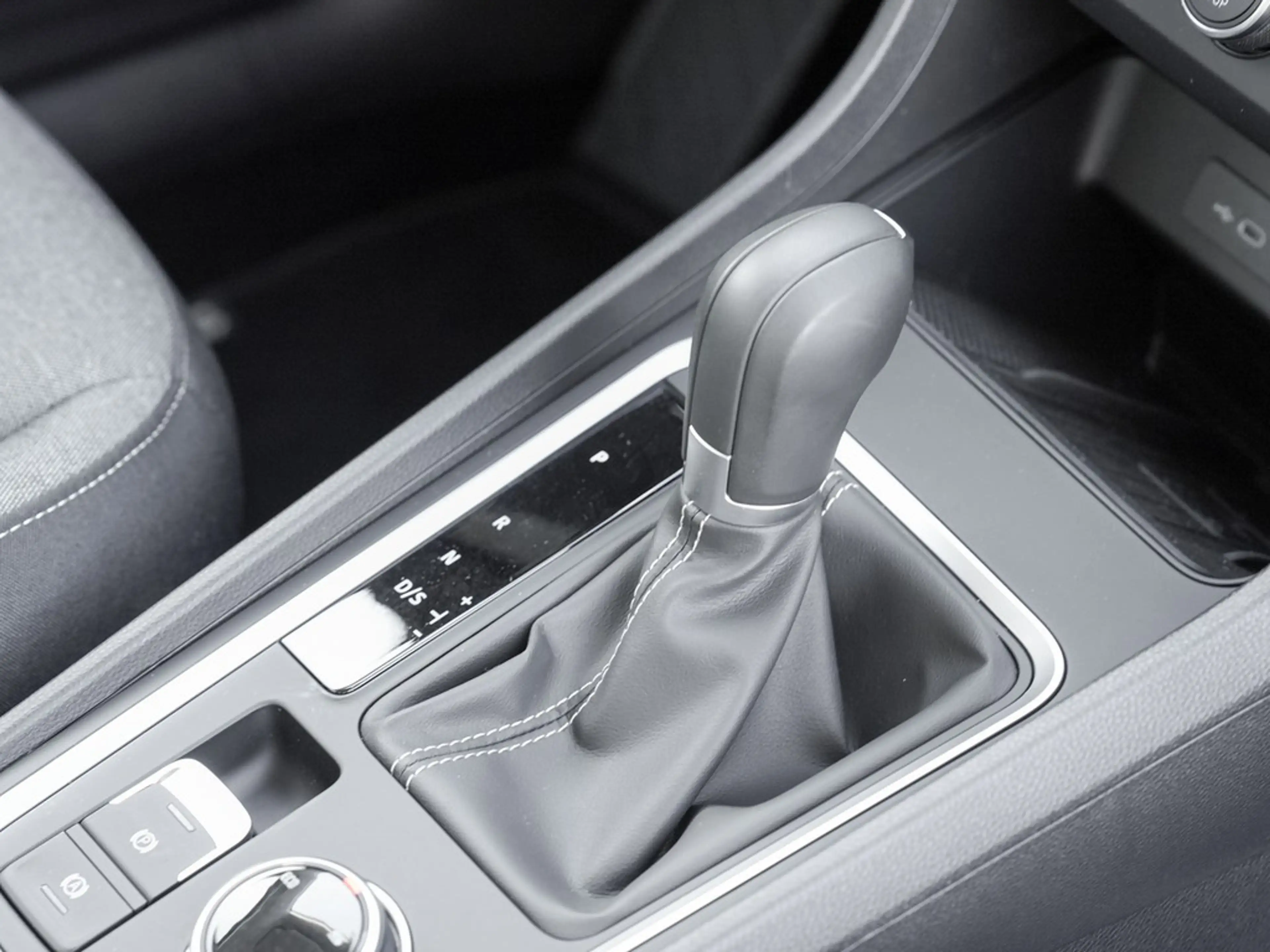 SEAT Ateca 1.5 TSI DSG Style /Navi/LED/Full-Link/DAB+ — photo 10