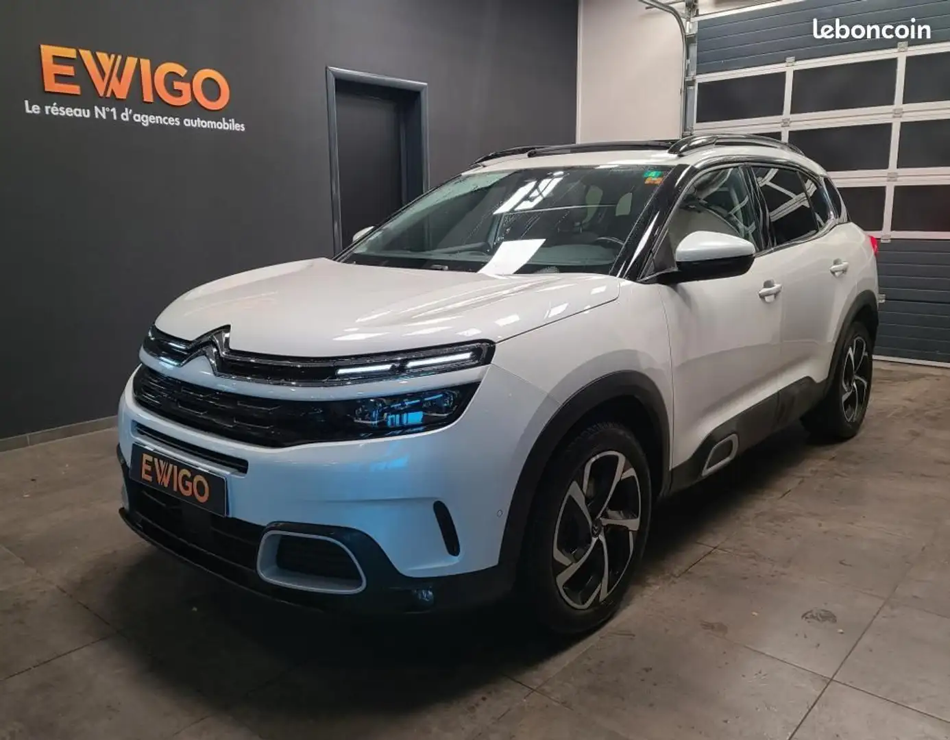 Citroen C5 Aircross Citroën 1.6 180ch SHINE PACK EAT8 Bílá - 1