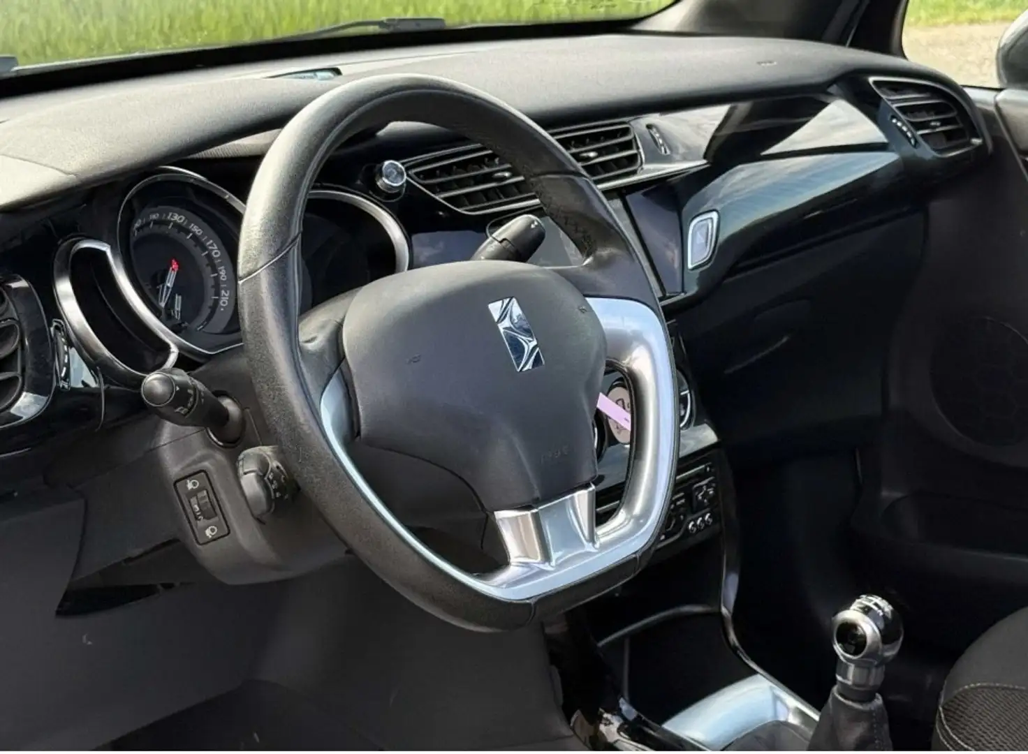 Citroen DS3 PureTech 82 Chic - 2