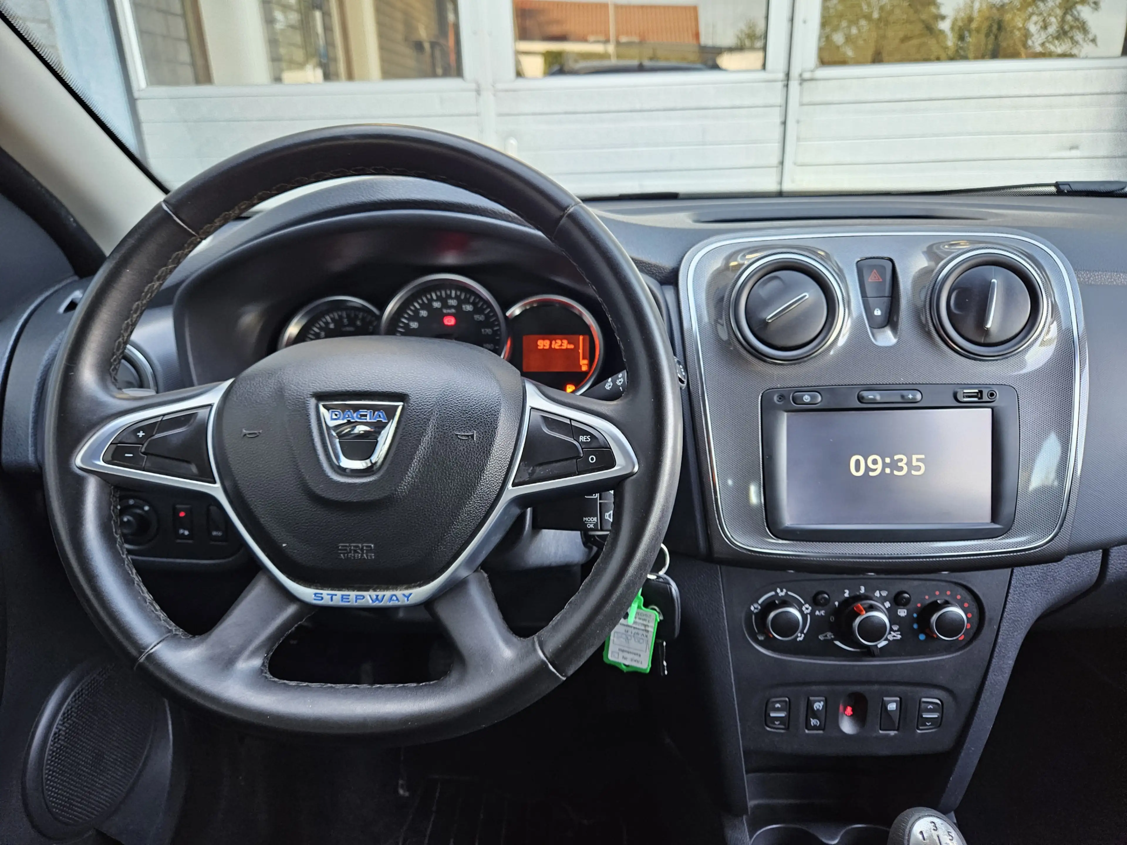 Dacia Logan MCV 0.9 TCe Stepway Inclusief Afleveringskosten — photo 7