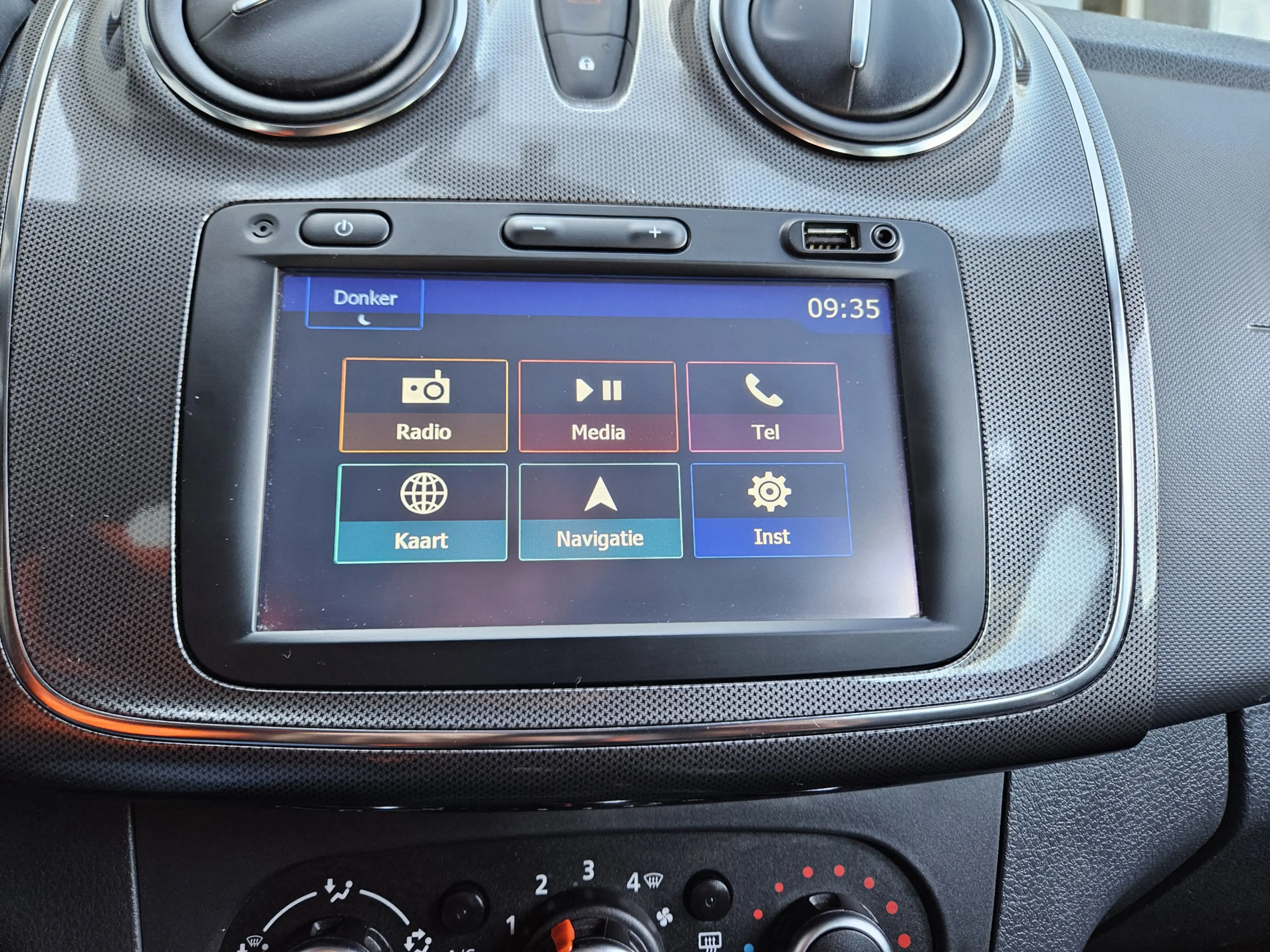 Dacia Logan MCV 0.9 TCe Stepway Inclusief Afleveringskosten — photo 12