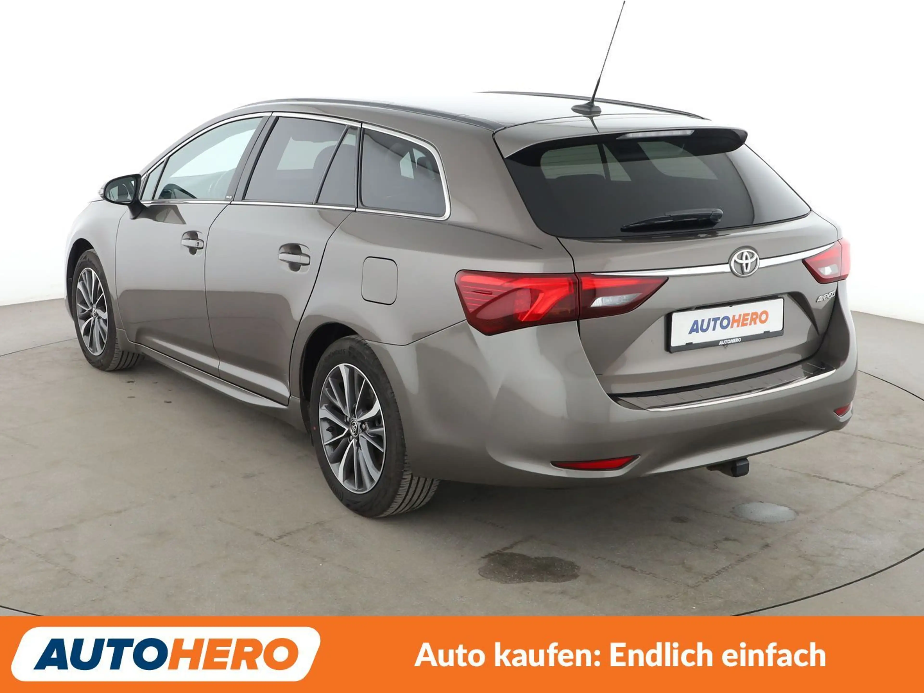 Toyota Avensis 1.8 Edition-S+*NAVI*TEMPO*CAM*SHZ*LIM* — photo 4