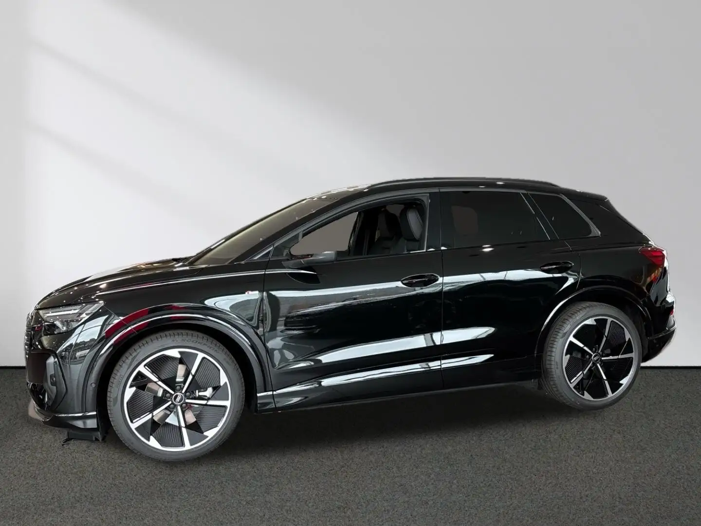 Audi Q4 e-tron 45 quattro Dynamik-Paket Matrix Navi Schwarz - 2
