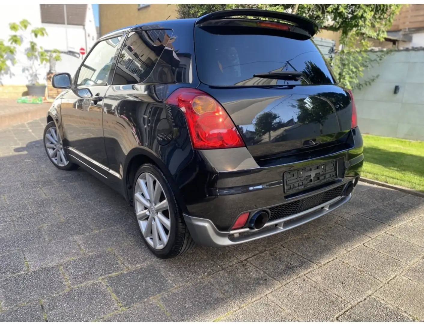Suzuki Swift 1.6 Sport - 1