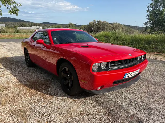 Dodge Challenger 3.5 V6 BVA 250 CH ( carte grise française )