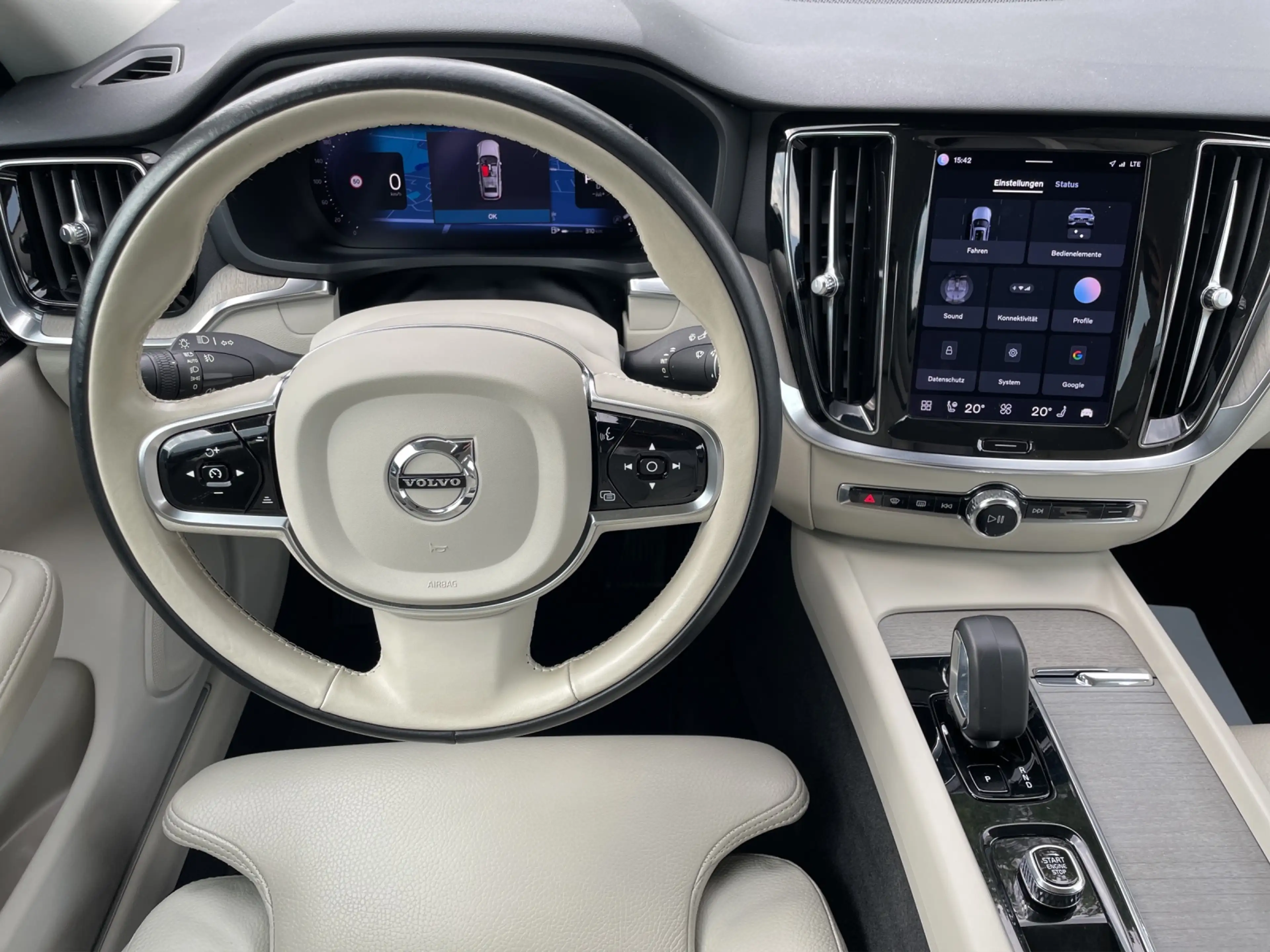 Volvo V60 Cross Country B4 AWD Plus AHK LED NAVI H&K — photo 8
