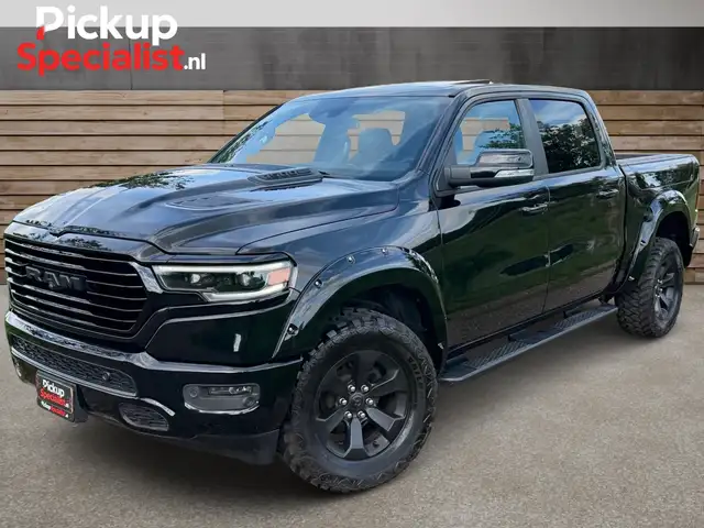 Dodge RAM 1500 5.7 V8 4x4 Crew Cab Rebel , LUCHTVERING , PAN