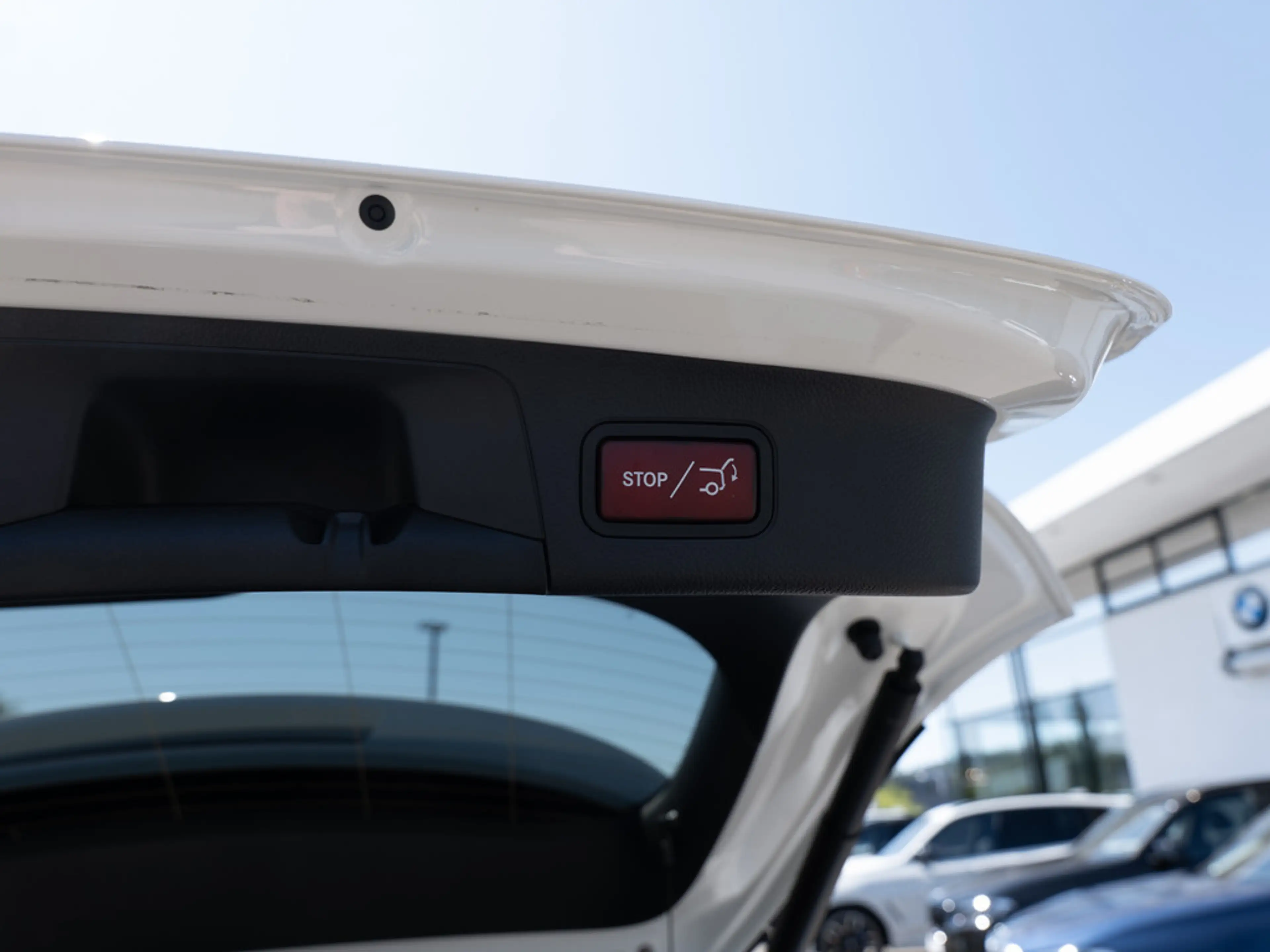 Mercedes-Benz EQA 250 AMG Line PANO AHK LED NAVI KAMERA SHZ — photo 12