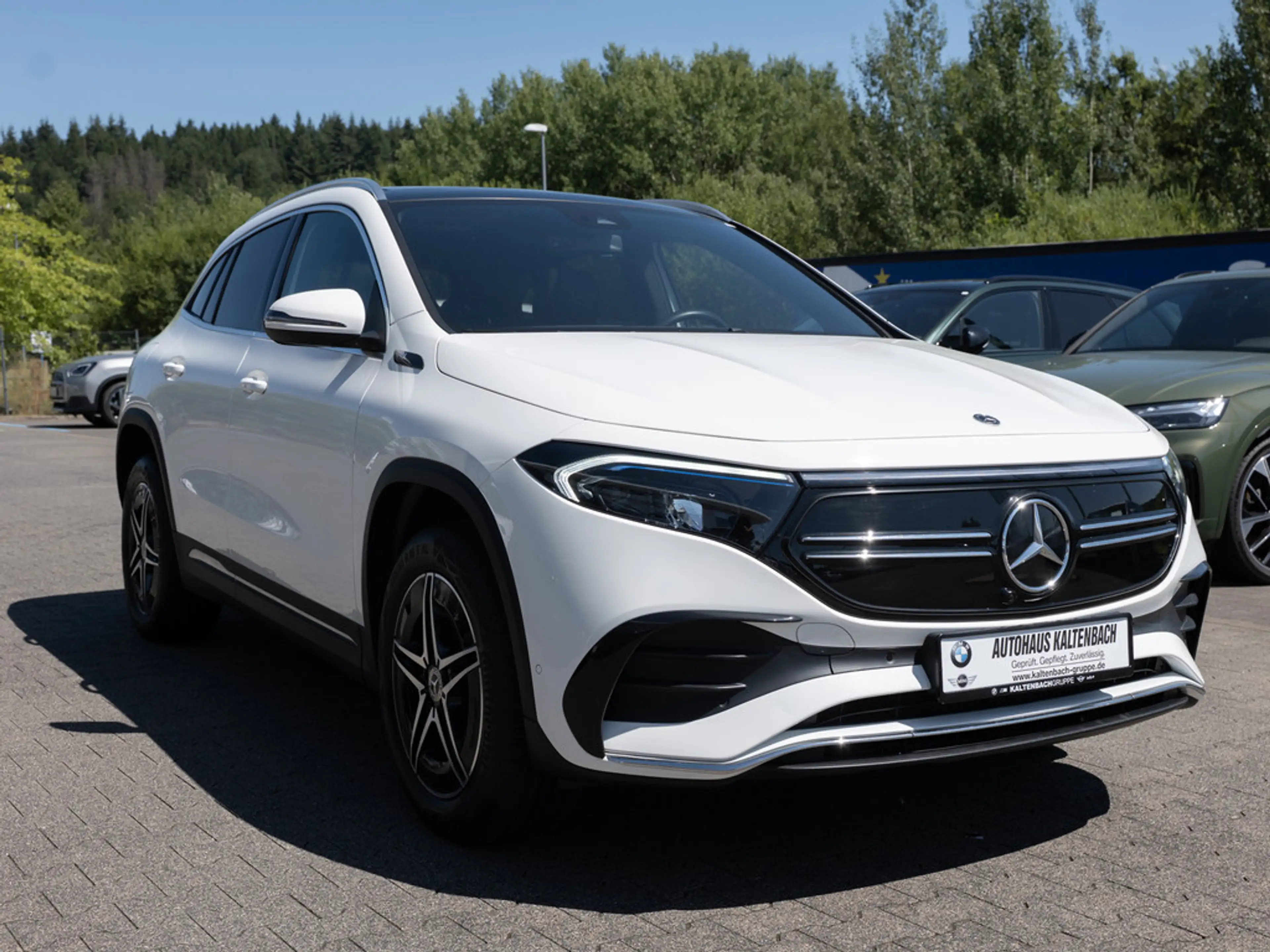 Mercedes-Benz EQA 250 AMG Line PANO AHK LED NAVI KAMERA SHZ — photo 4