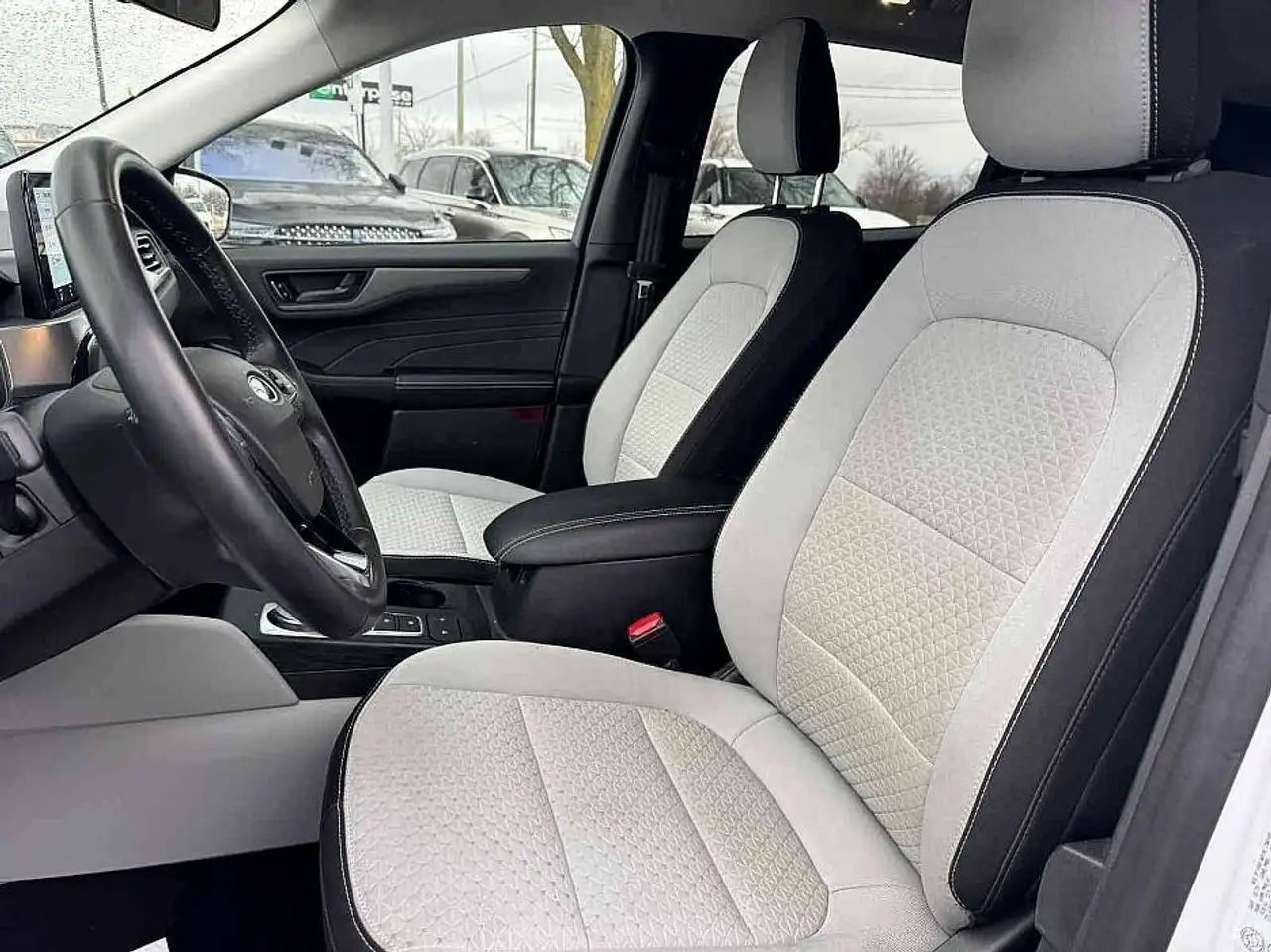 Ford Escape снимка Ford Escape
