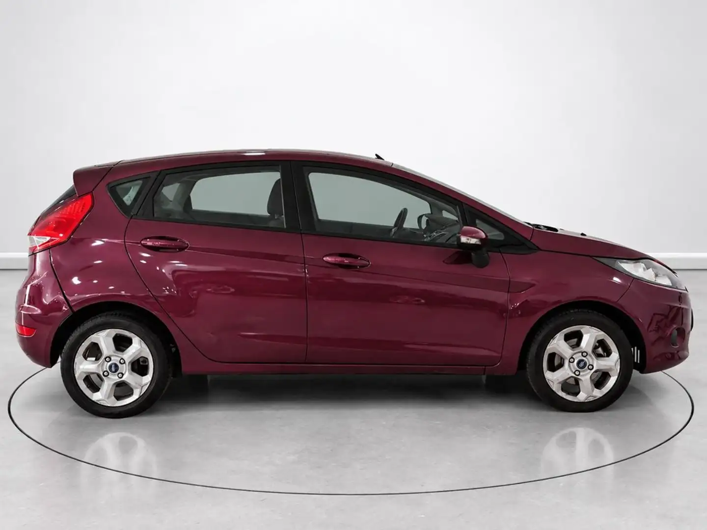 Ford Fiesta 1.25 Trend 82 Rojo - 2