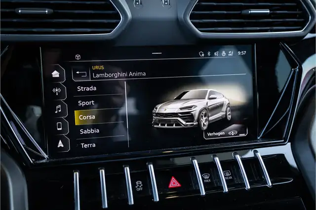 Lamborghini Urus view 15