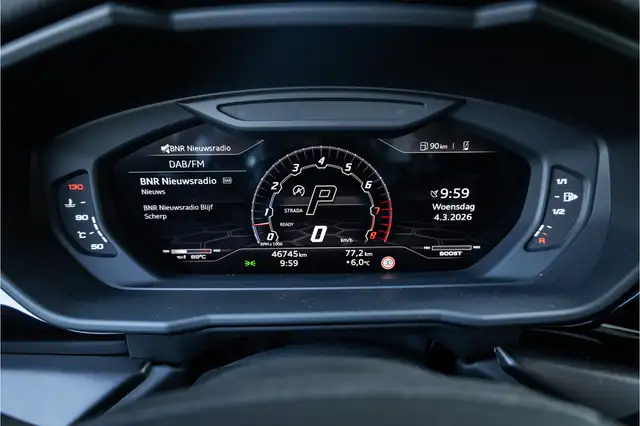 Lamborghini Urus view 13