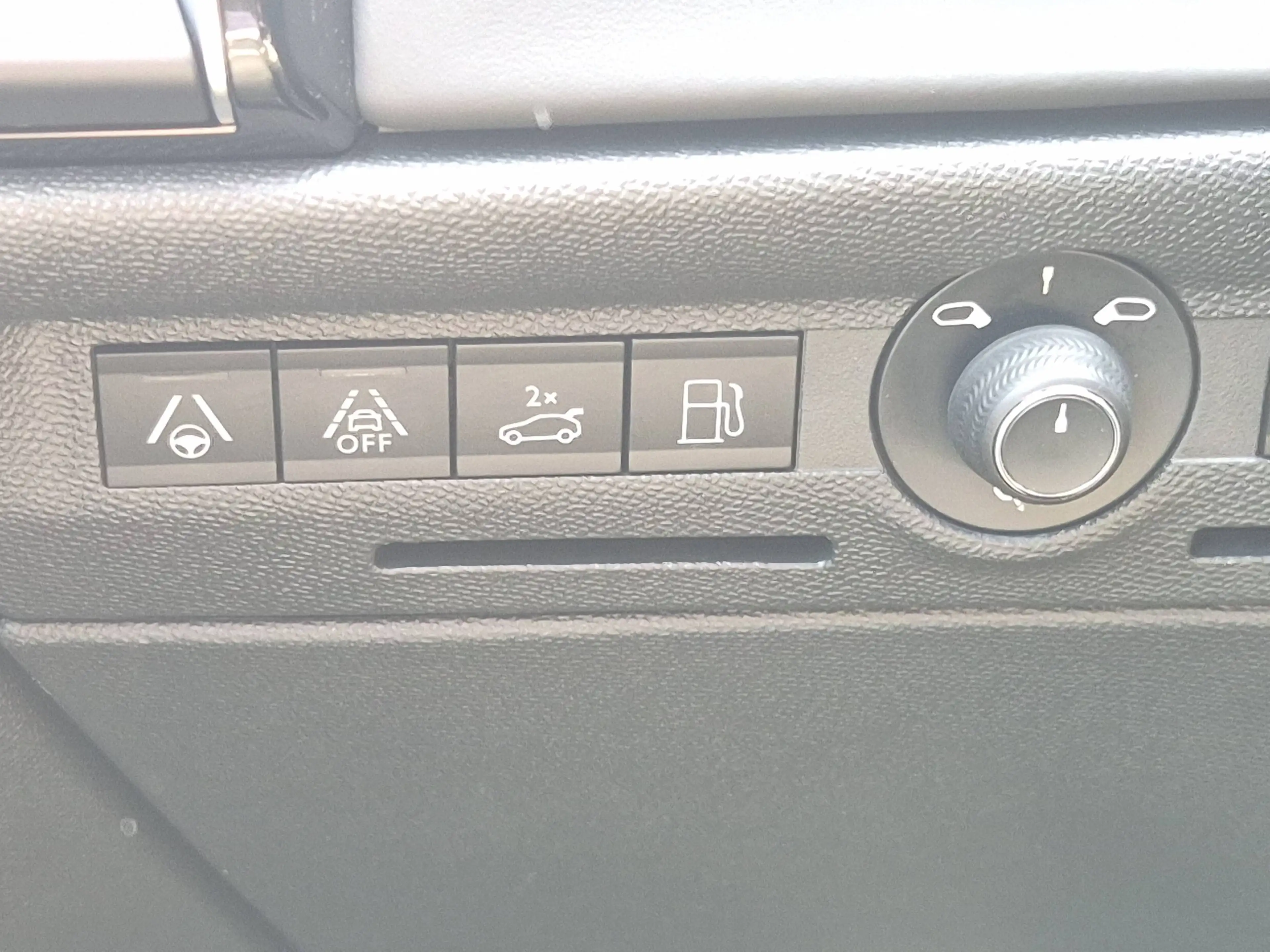 DS Automobiles DS 9 DS 9 PHEV 1.6 E-TENSE 225 Rivoli — photo 14