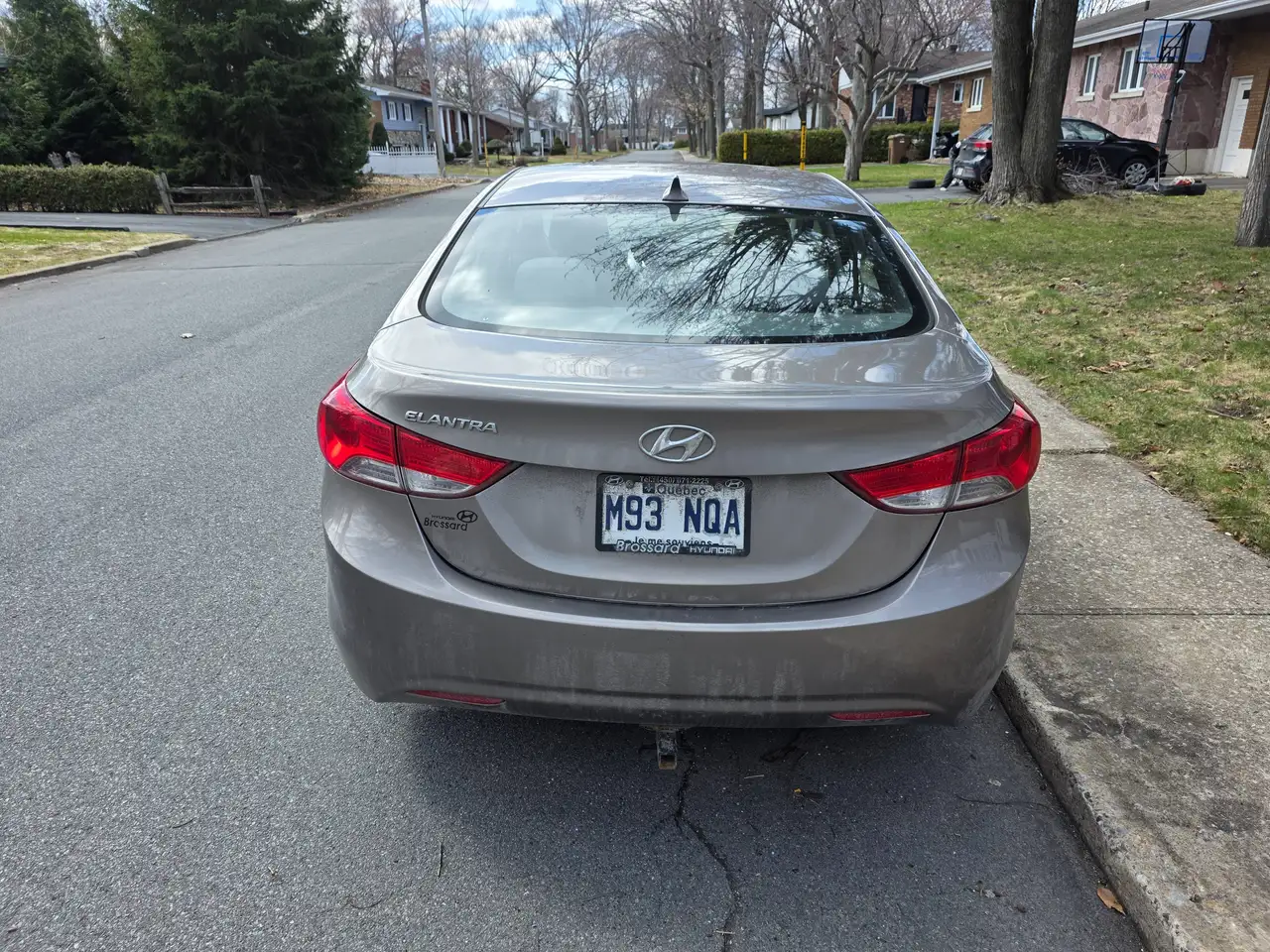 Hyundai ELANTRA photo Hyundai ELANTRA