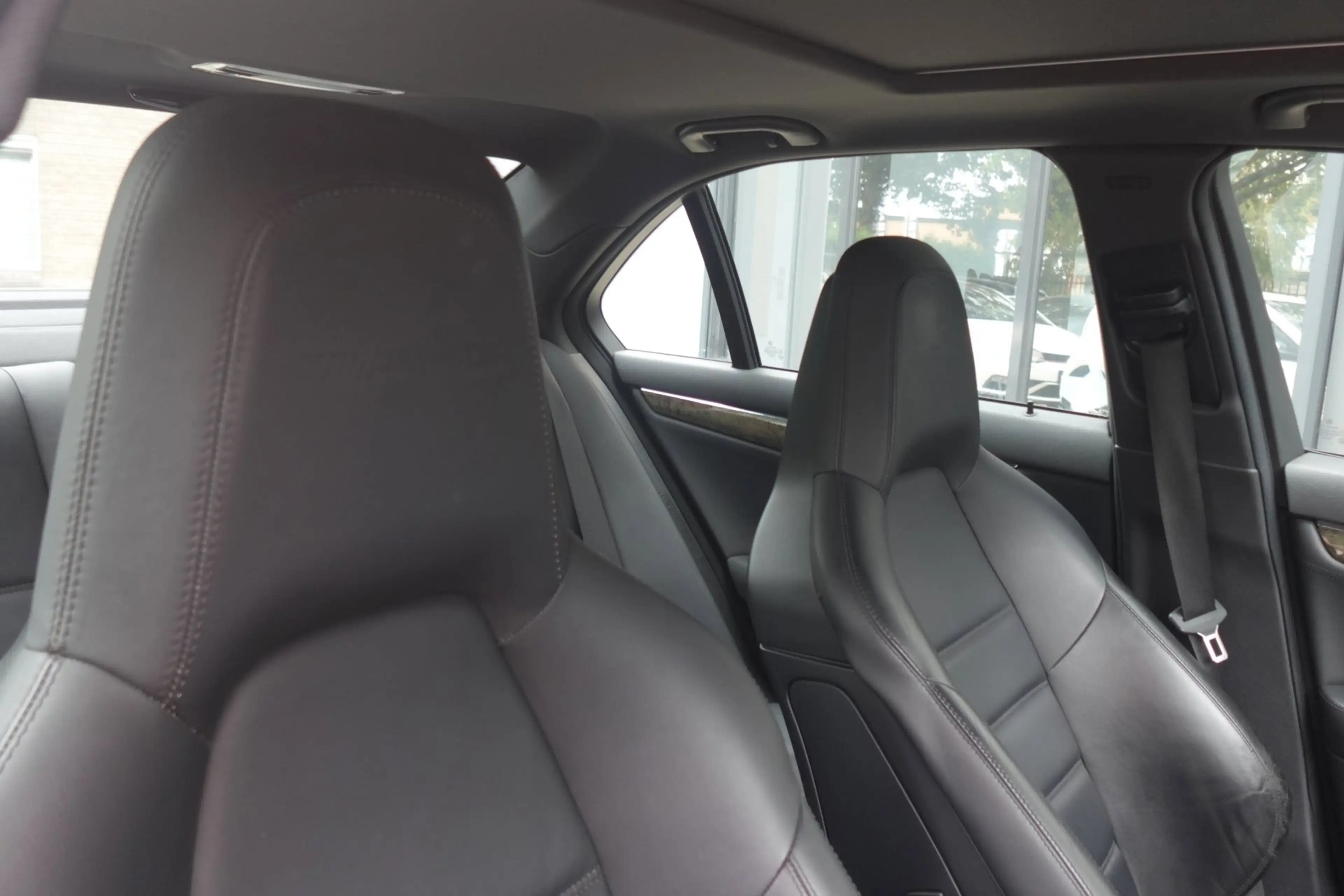 Mercedes-Benz C 63 AMG C63 PANO NAVI LEDER VOL — photo 11