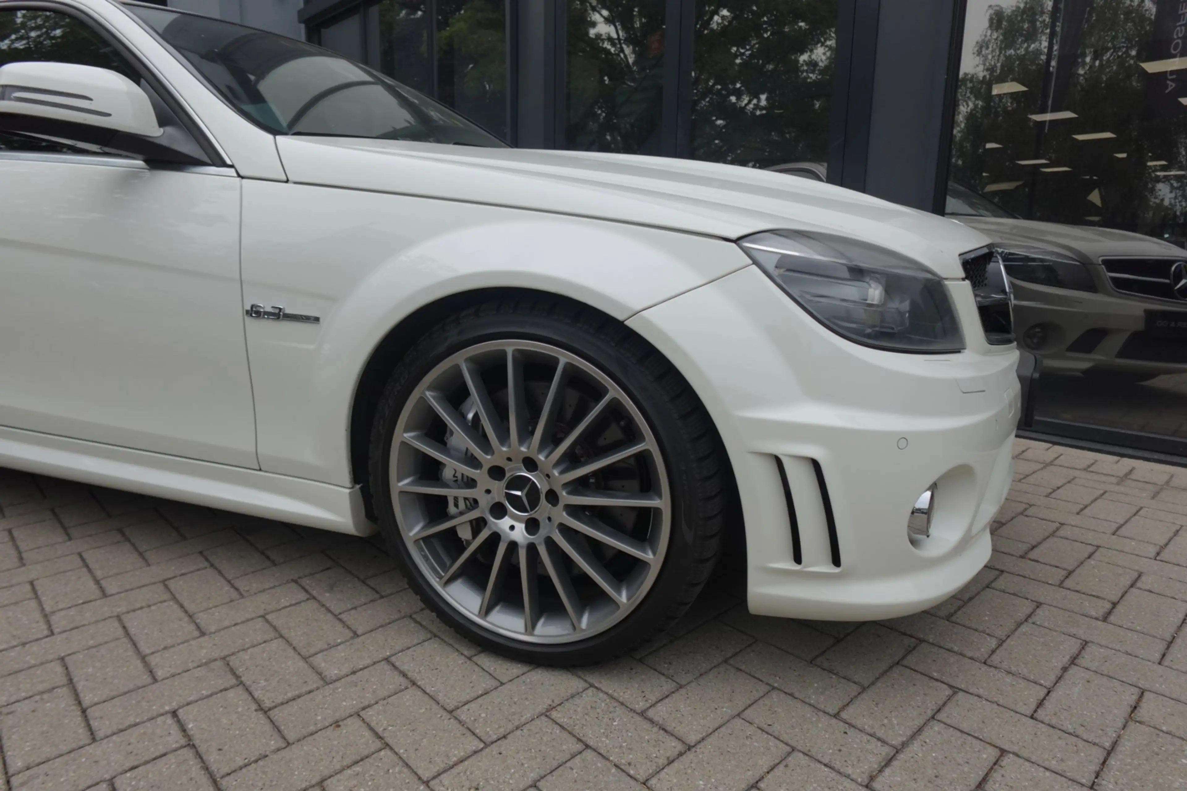 Mercedes-Benz C 63 AMG C63 PANO NAVI LEDER VOL — photo 7