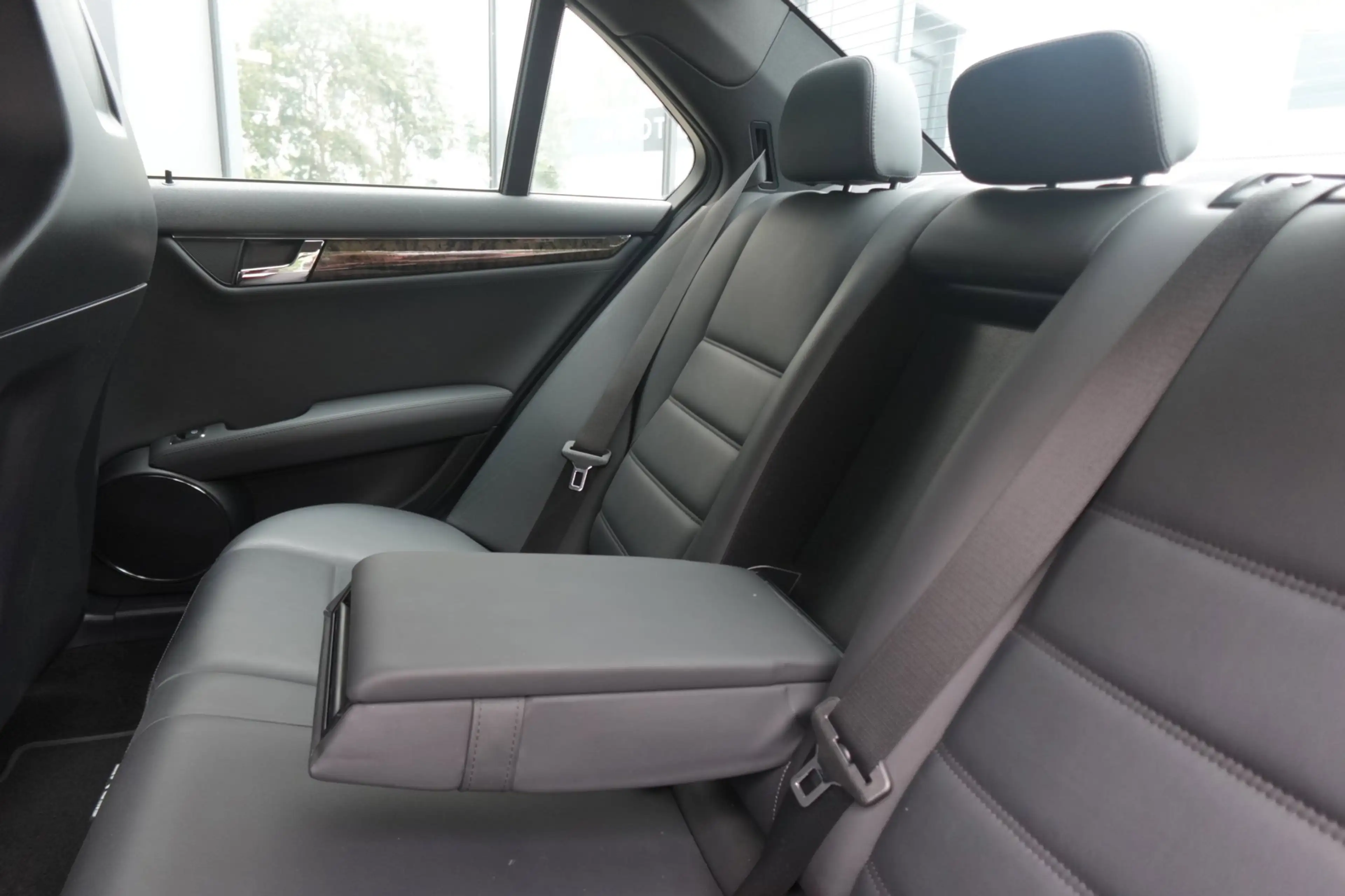 Mercedes-Benz C 63 AMG C63 PANO NAVI LEDER VOL — photo 15