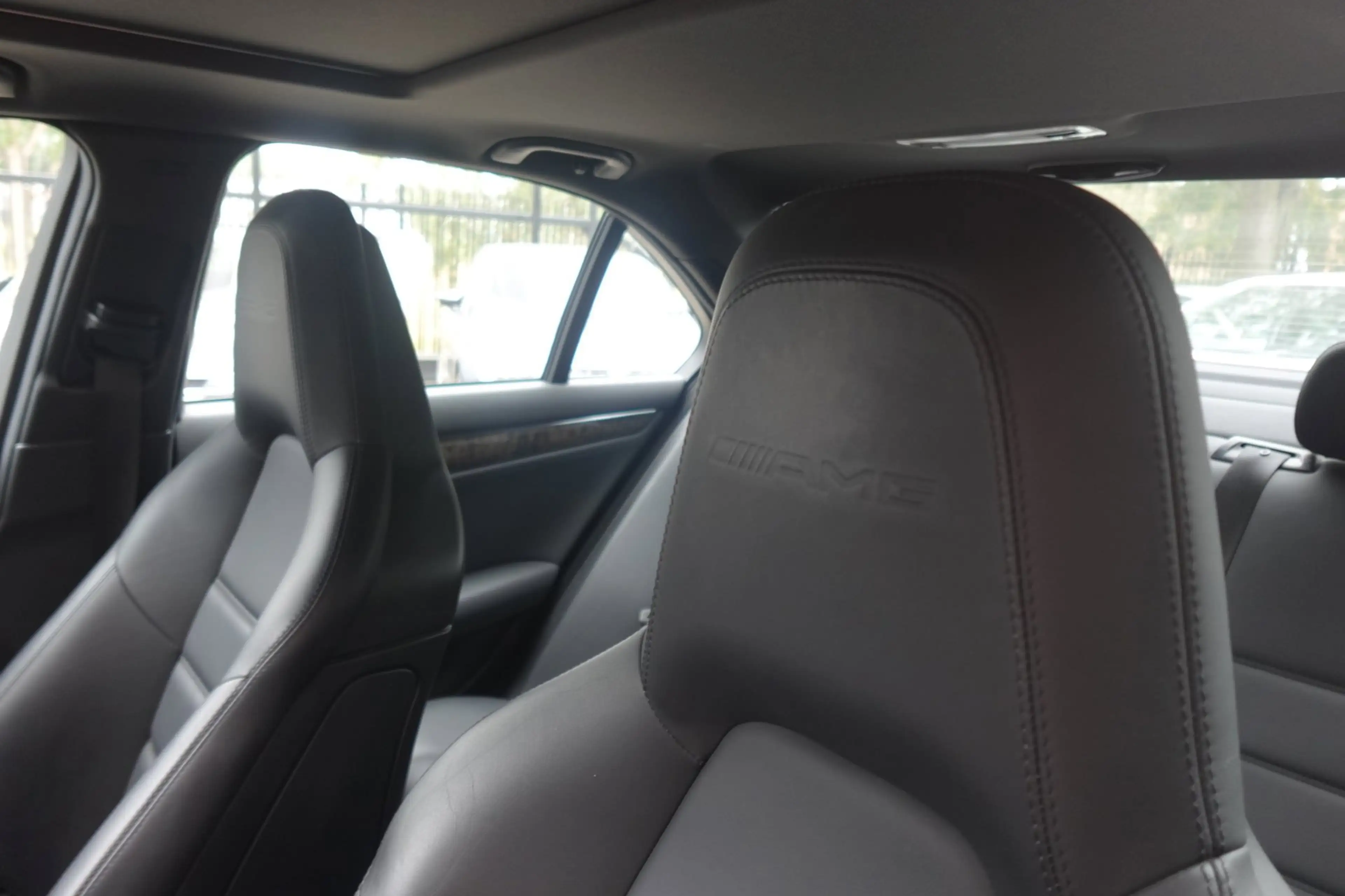 Mercedes-Benz C 63 AMG C63 PANO NAVI LEDER VOL — photo 5