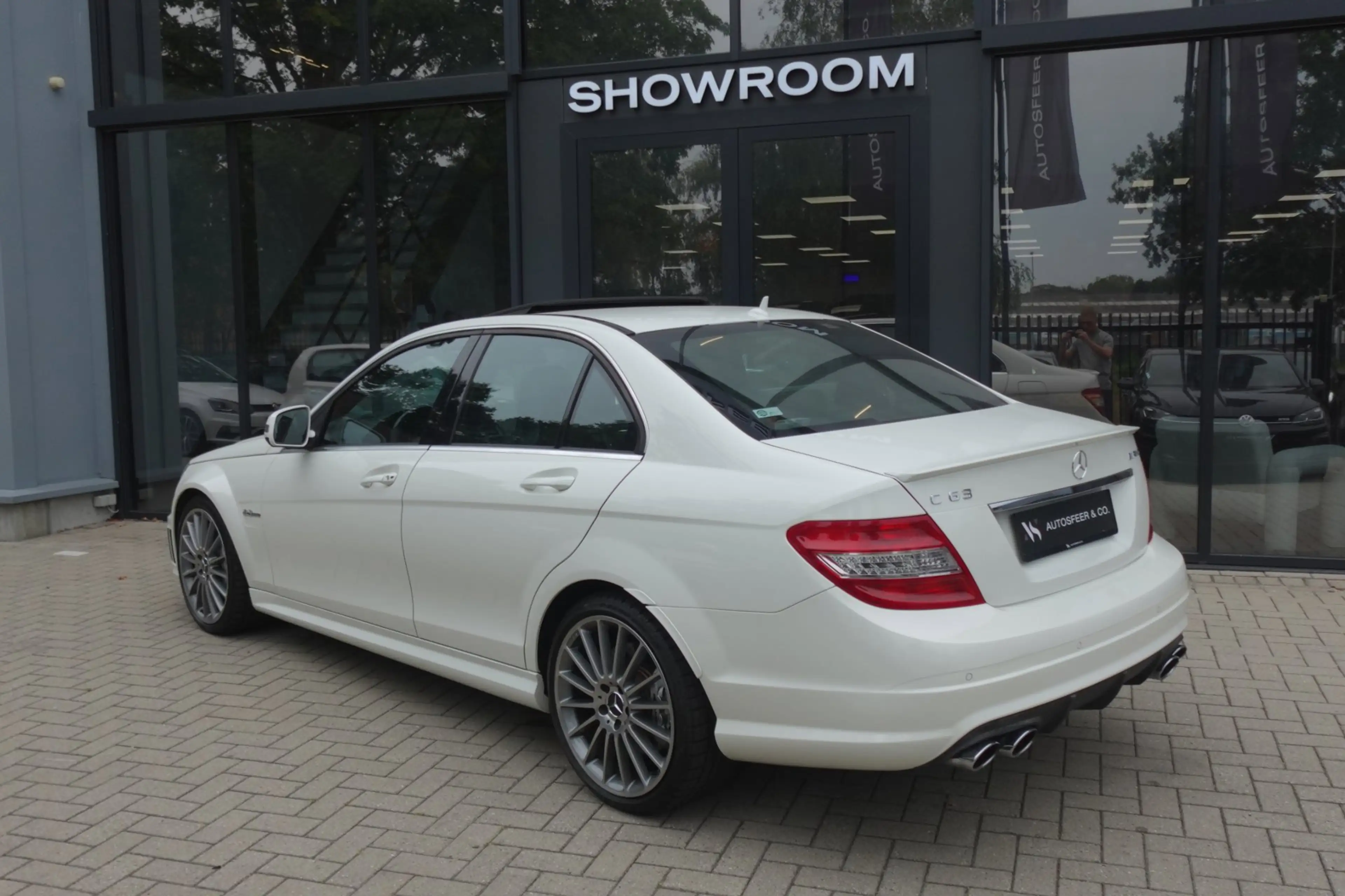 Mercedes-Benz C 63 AMG C63 PANO NAVI LEDER VOL — photo 2