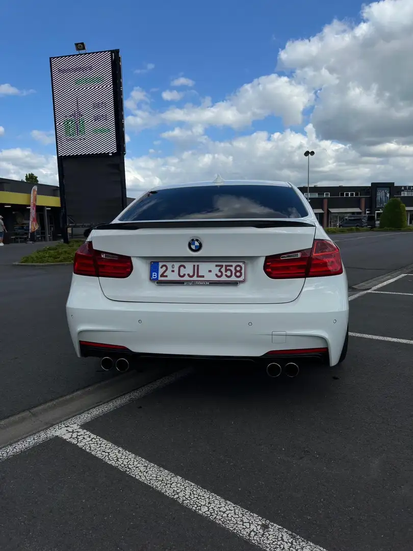 BMW 320 320d Sport Line - 2