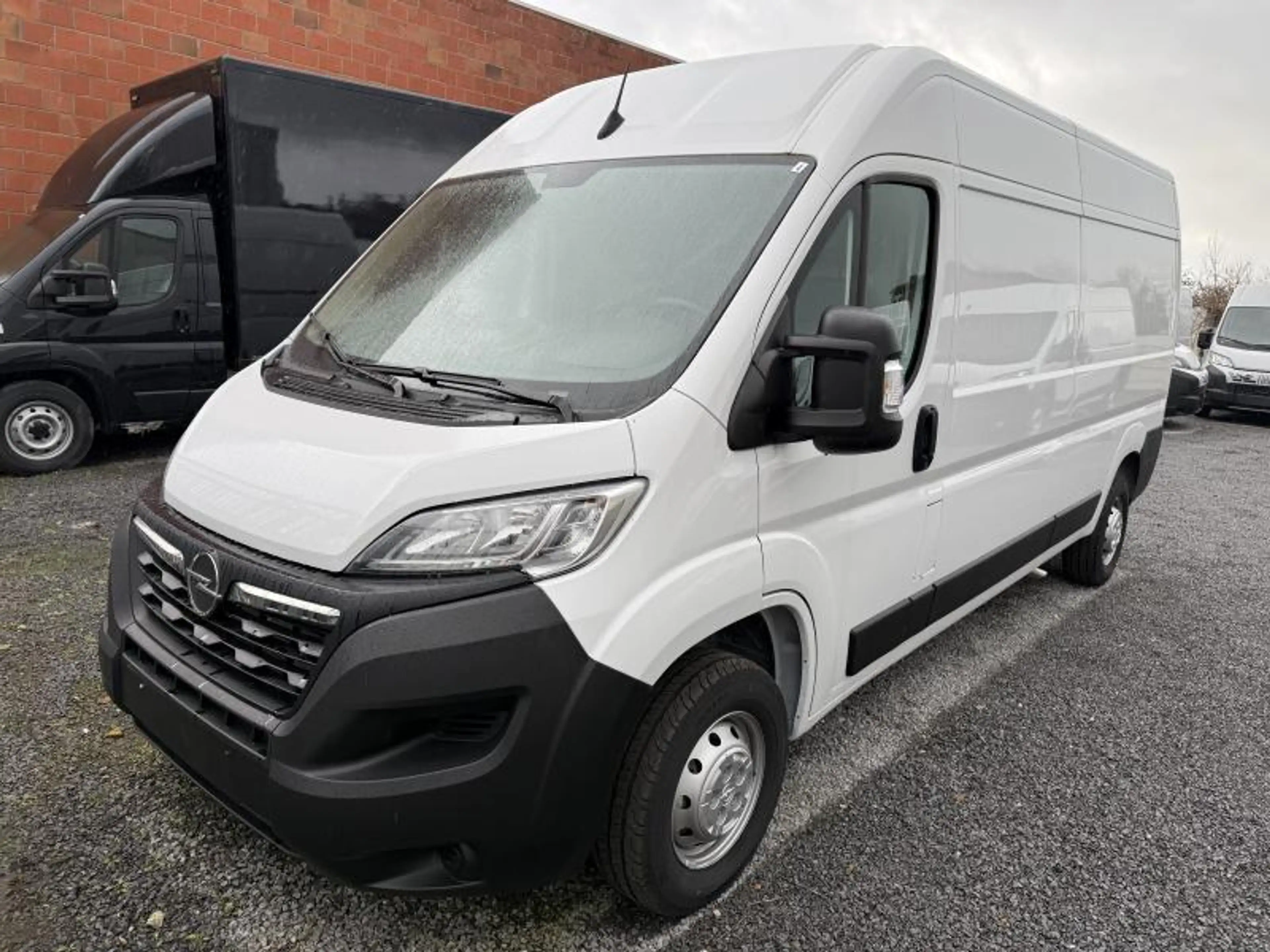 Opel Movano L3H2 — photo 8