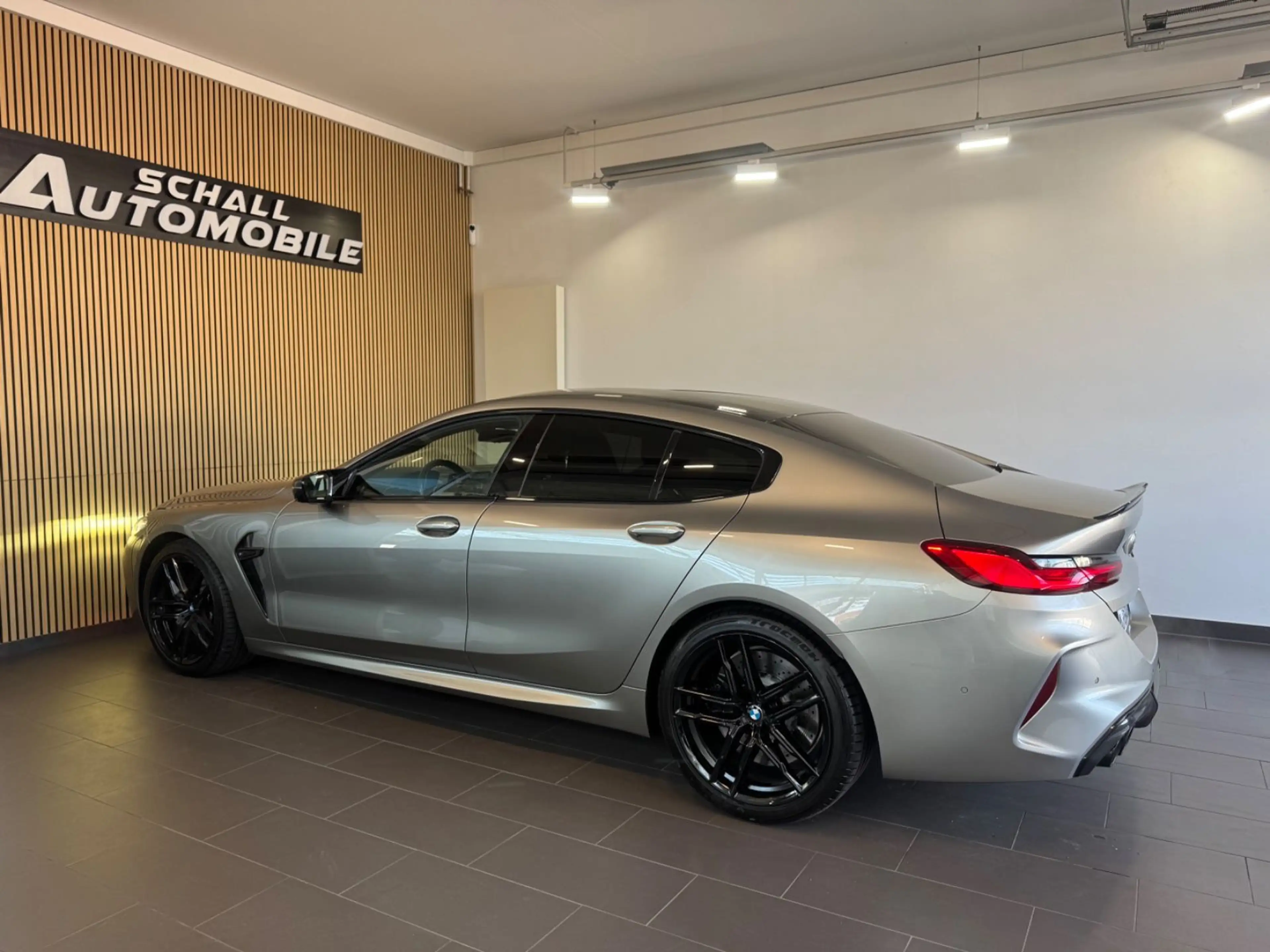 BMW M8 GC Competition *B&W/CARBON/DRIVERS-PACK/VOLL* — photo 5