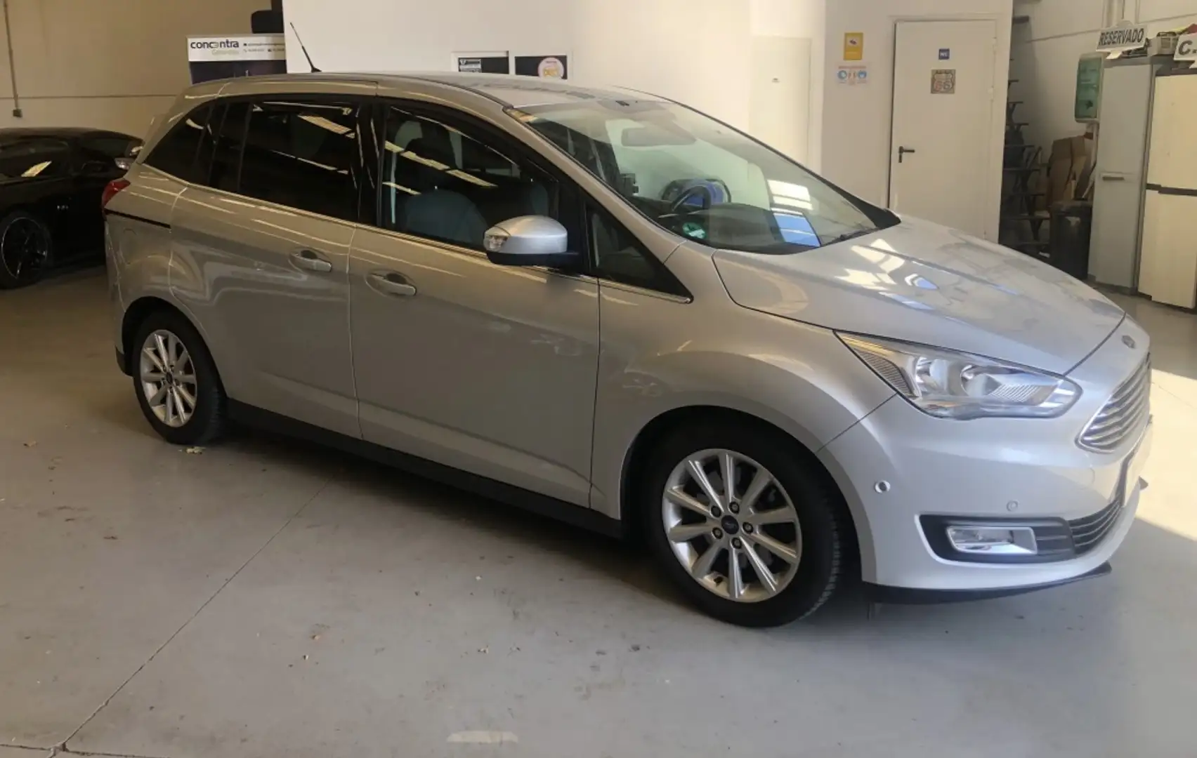 Ford C-Max 1.5TDCi Trend+ PS 120 Plateado - 2