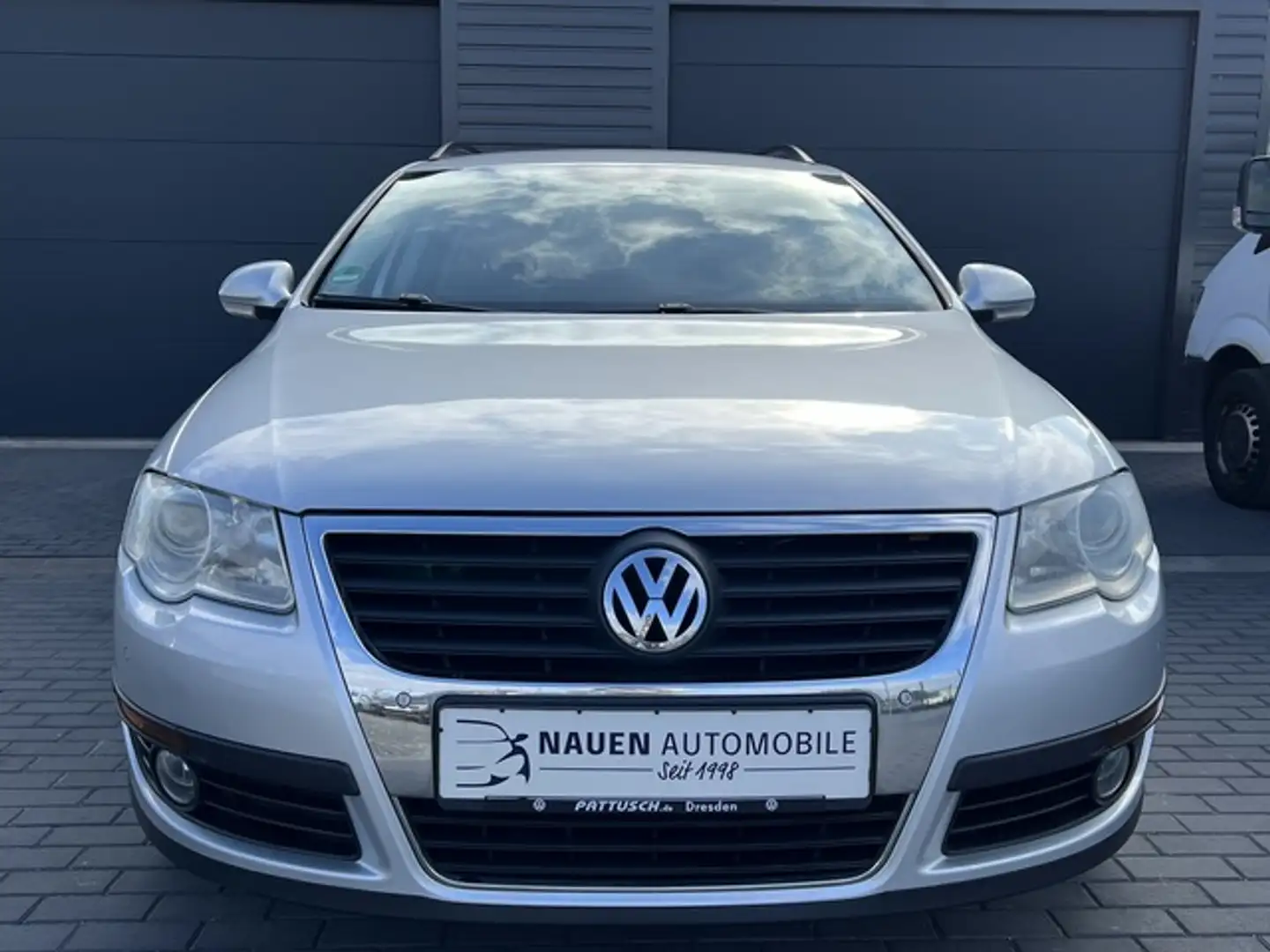 Volkswagen Passat Variant 2.0 TDI DSG Trendline+Automatik+Klima+Allwetter+PD Grau - 2