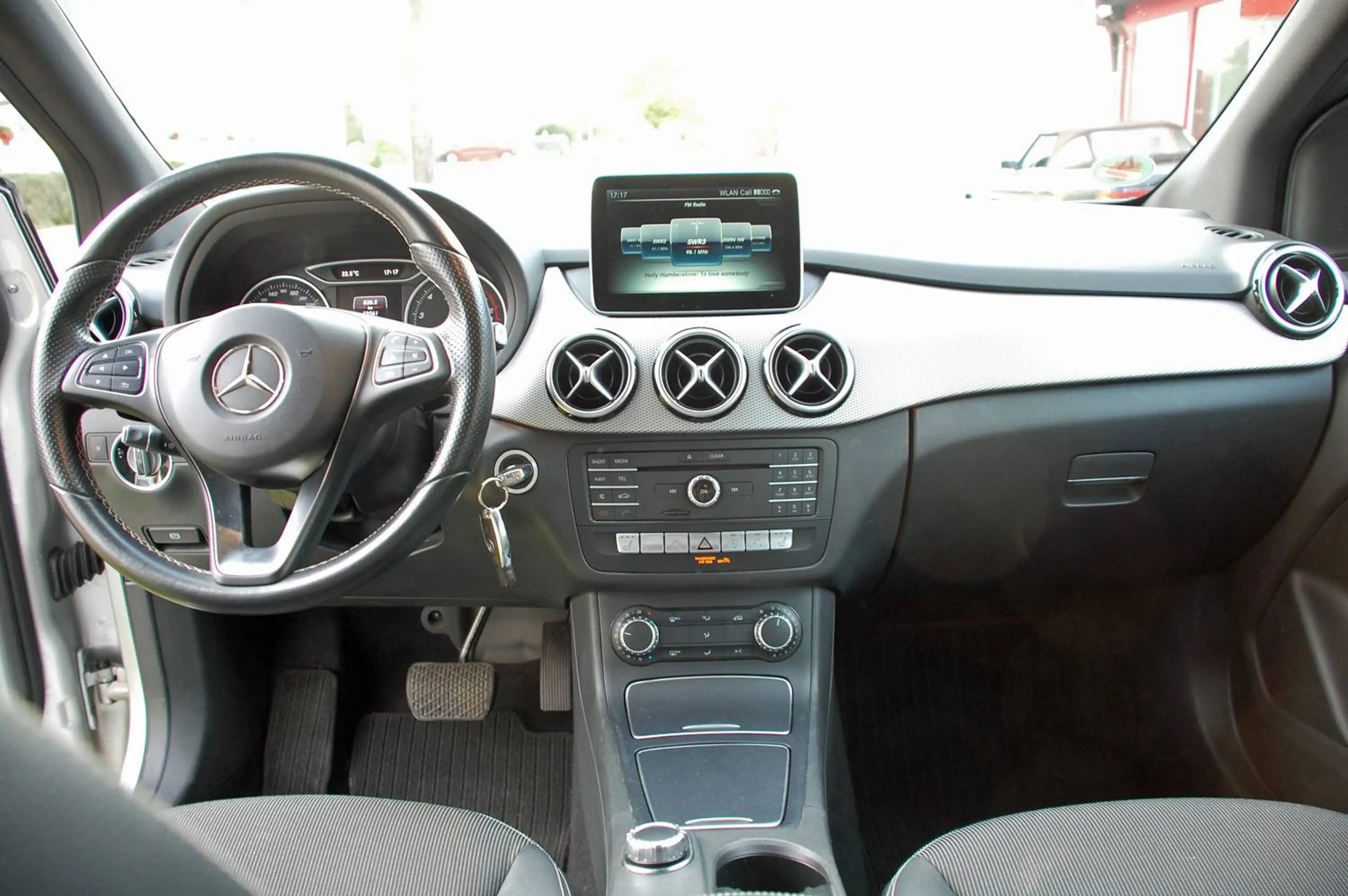 Mercedes-Benz B 180 B 180 (246.242) — photo 3