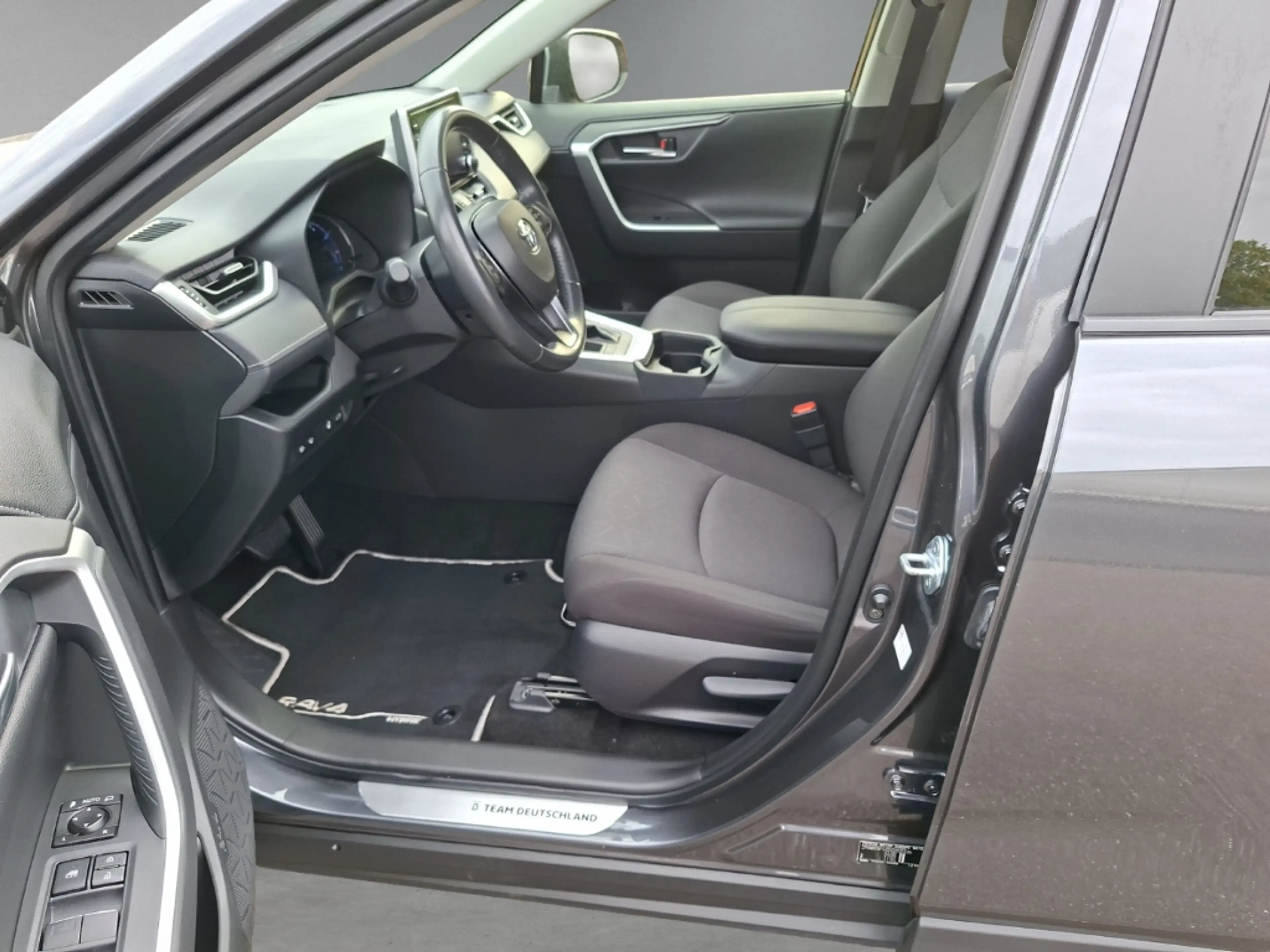 Toyota RAV 4 Hybrid 4x2 Team Deutschland Navi LED ACC El. Heckk — photo 10