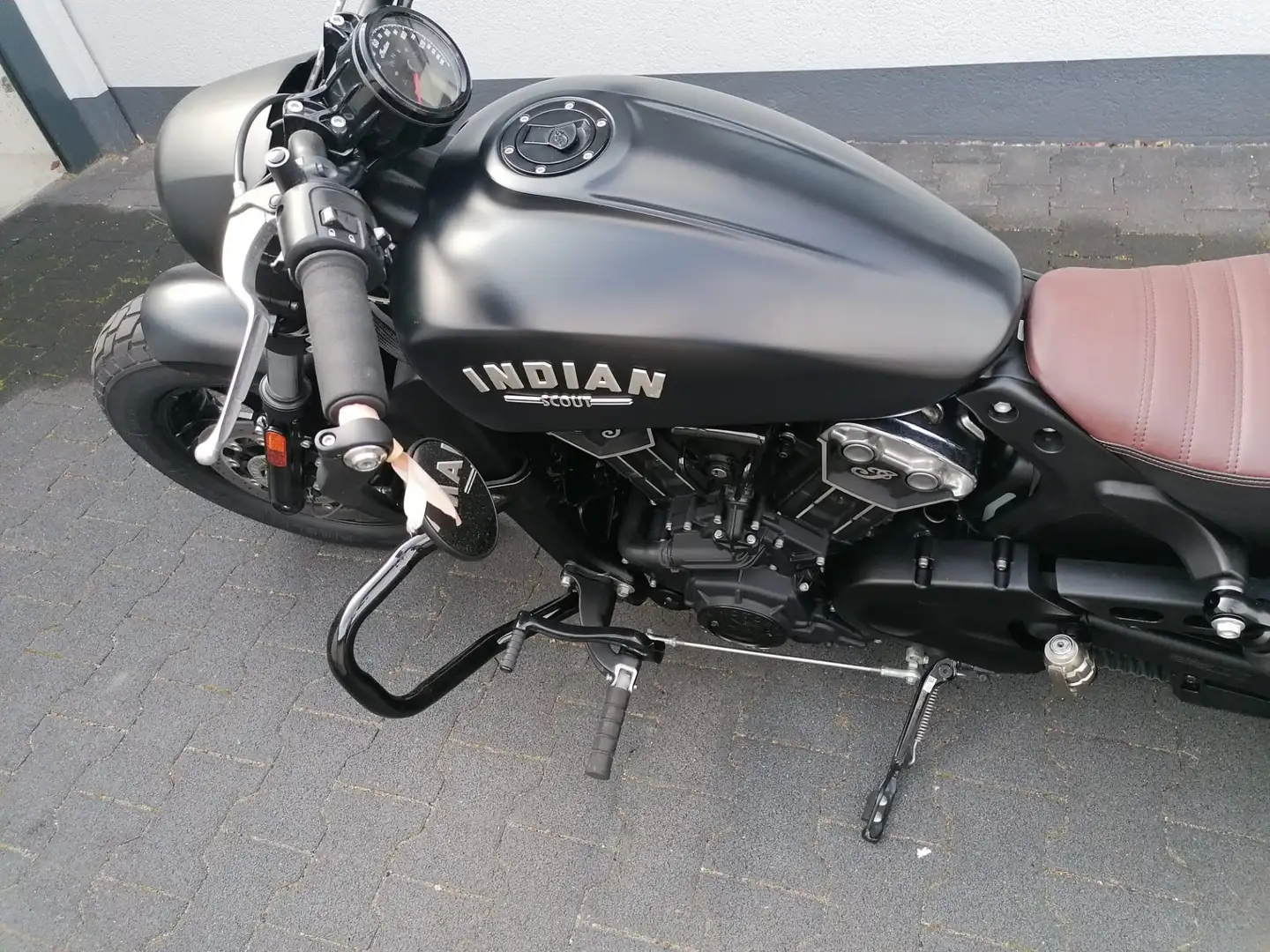 Indian Scout Bobber Чорний - 2
