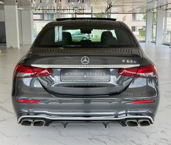Mercedes-Benz E-Class view 7